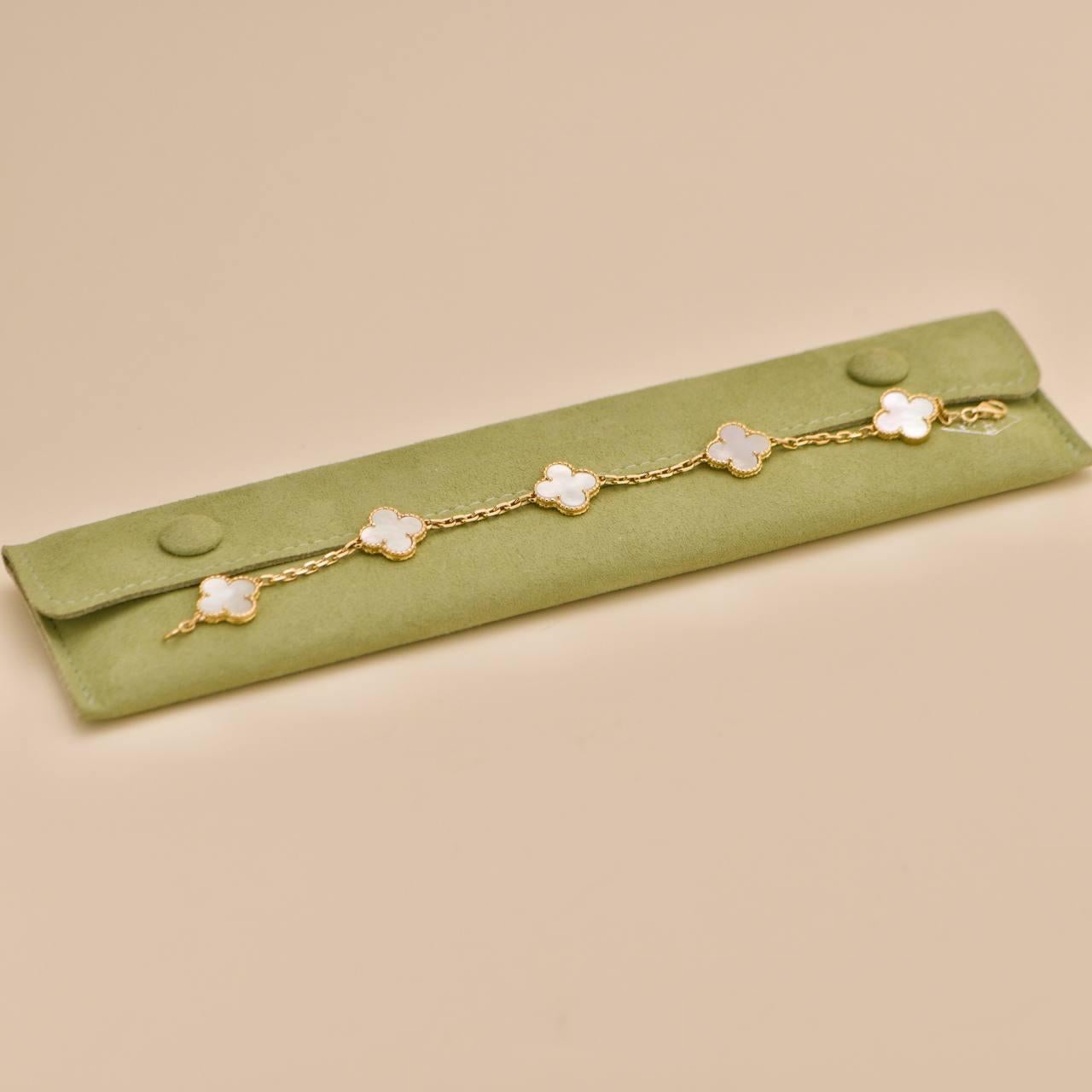 Van Cleef & Arpels Vintage Alhambra Perlmutt 18K Gold 5 Motiv-Armband im Zustand „Hervorragend“ im Angebot in Banbury, GB