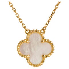 Van Cleef
Arpels Vintage Alhambra Mother of Pearl 18K Yellow Gold Necklace Van Cleef
Arpels Vintage Alhambra Mother of Pearl 18K Yellow Gold Necklace