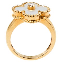 Van Cleef & Arpels 'Perlée' Clovers Ring in 18K Whit #515113