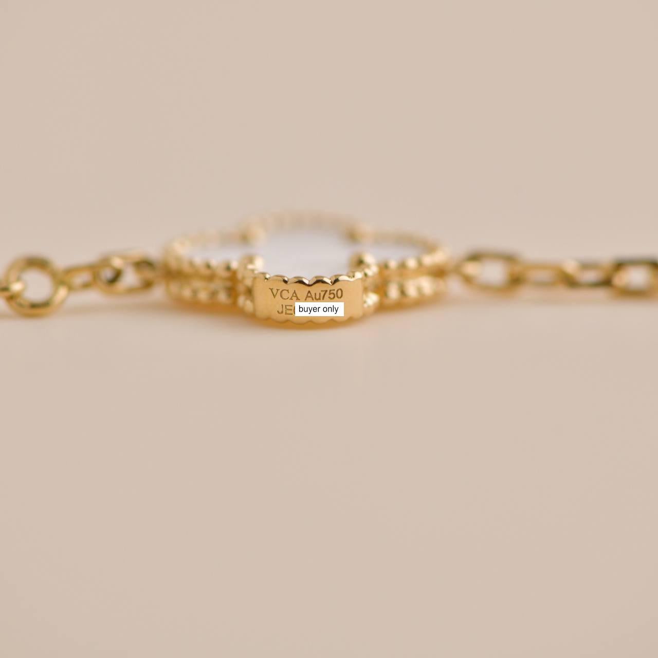 Van Cleef & Arpels Bracelet vintage Alhambra à 5 motifs en or jaune 5