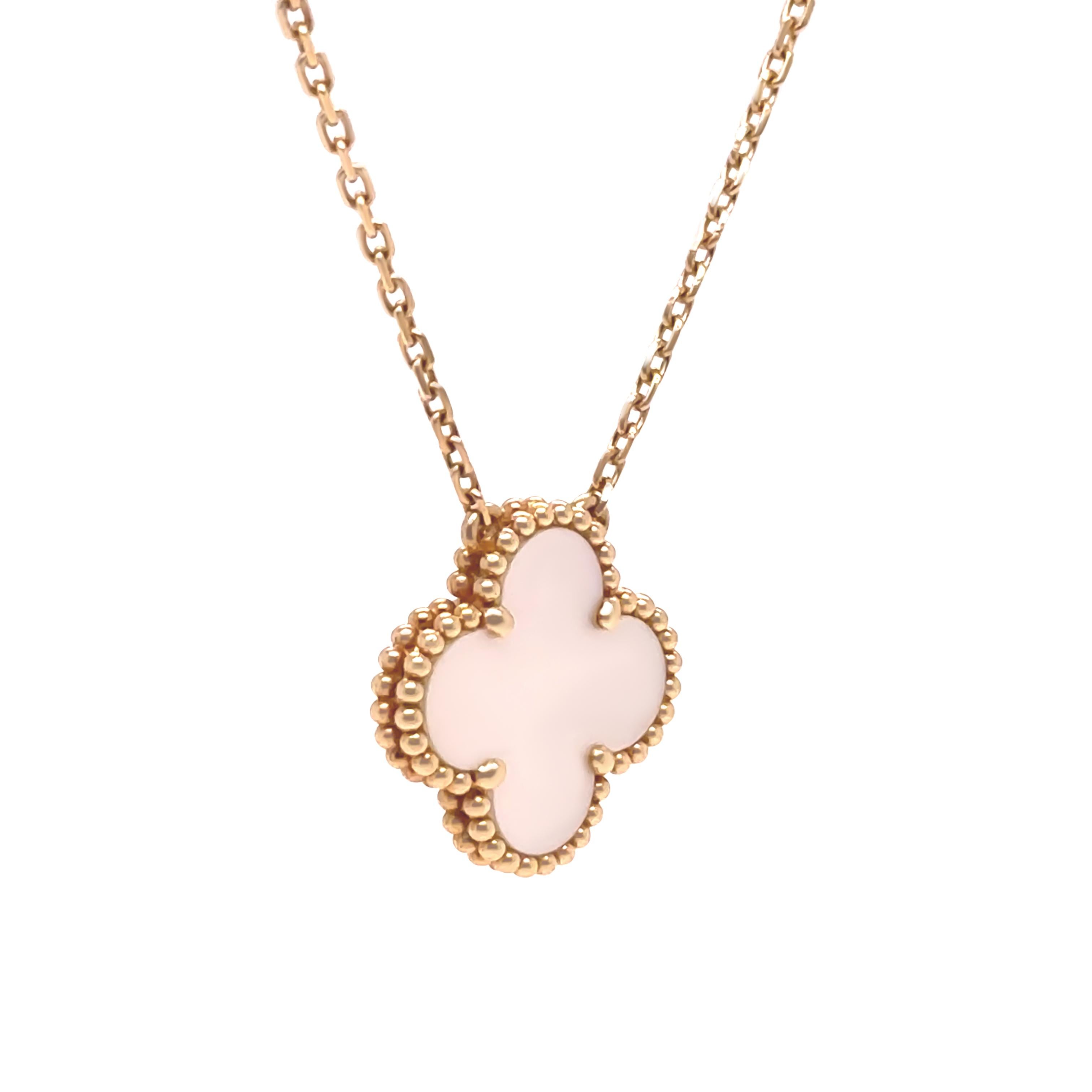 This iconic Van Cleef & Arpels Vintage Alhambra necklace features a delicate mother of pearl clover motif, framed in 18ct yellow gold. Symbolising luck, love, and elegance, this timeless piece is part of Van Cleef’s most beloved collection and is