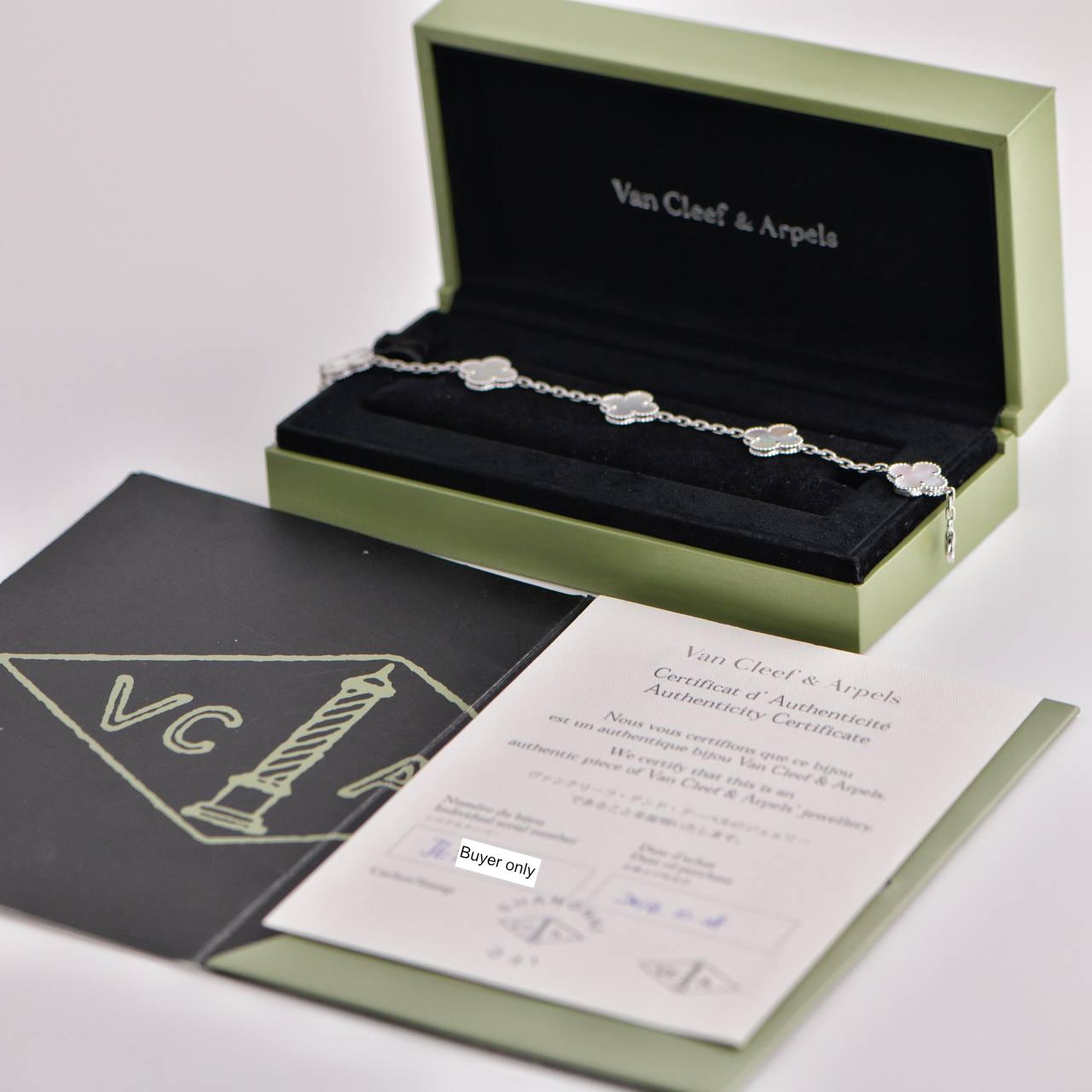 SKU         AT-1863
Brand	Van Cleef & Arpels
Model	VCARF48400
Date	Circa 2014
Retail Price	£3,950 Including taxes / $ 4,450 Excluding taxes / 4800 € Including taxes
_________________________________________________
Serial No.	JE******
Metal	18K