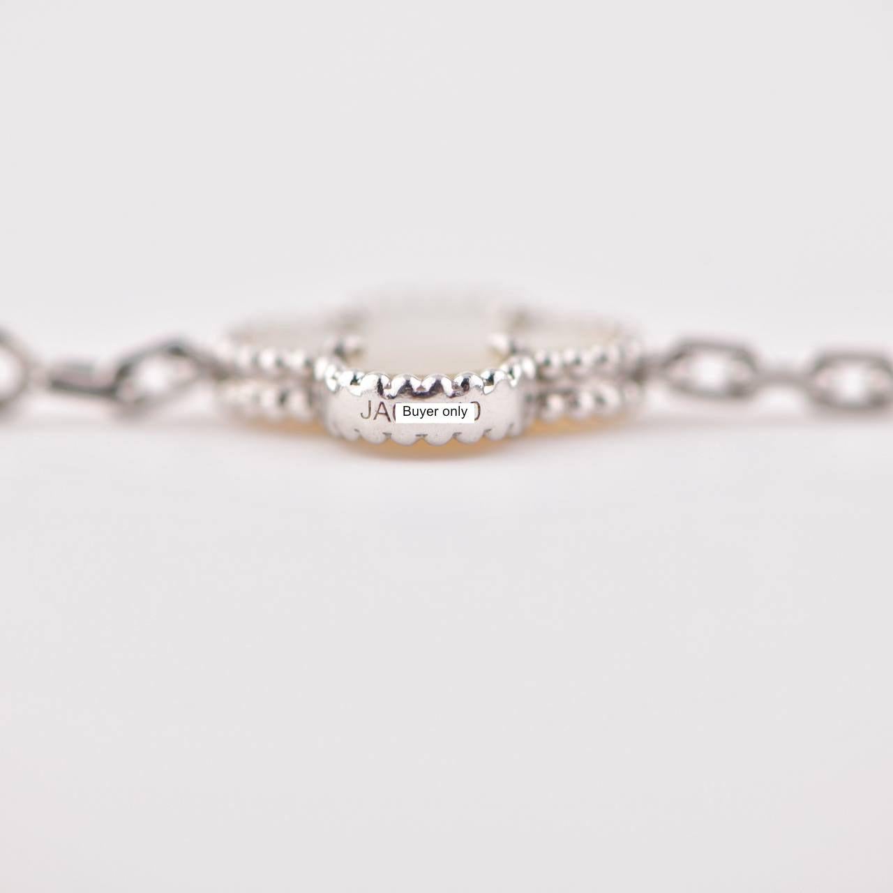 Van Cleef & Arpels Vintage Alhambra Mother of Pearl White Gold Bracelet In Excellent Condition In Banbury, GB