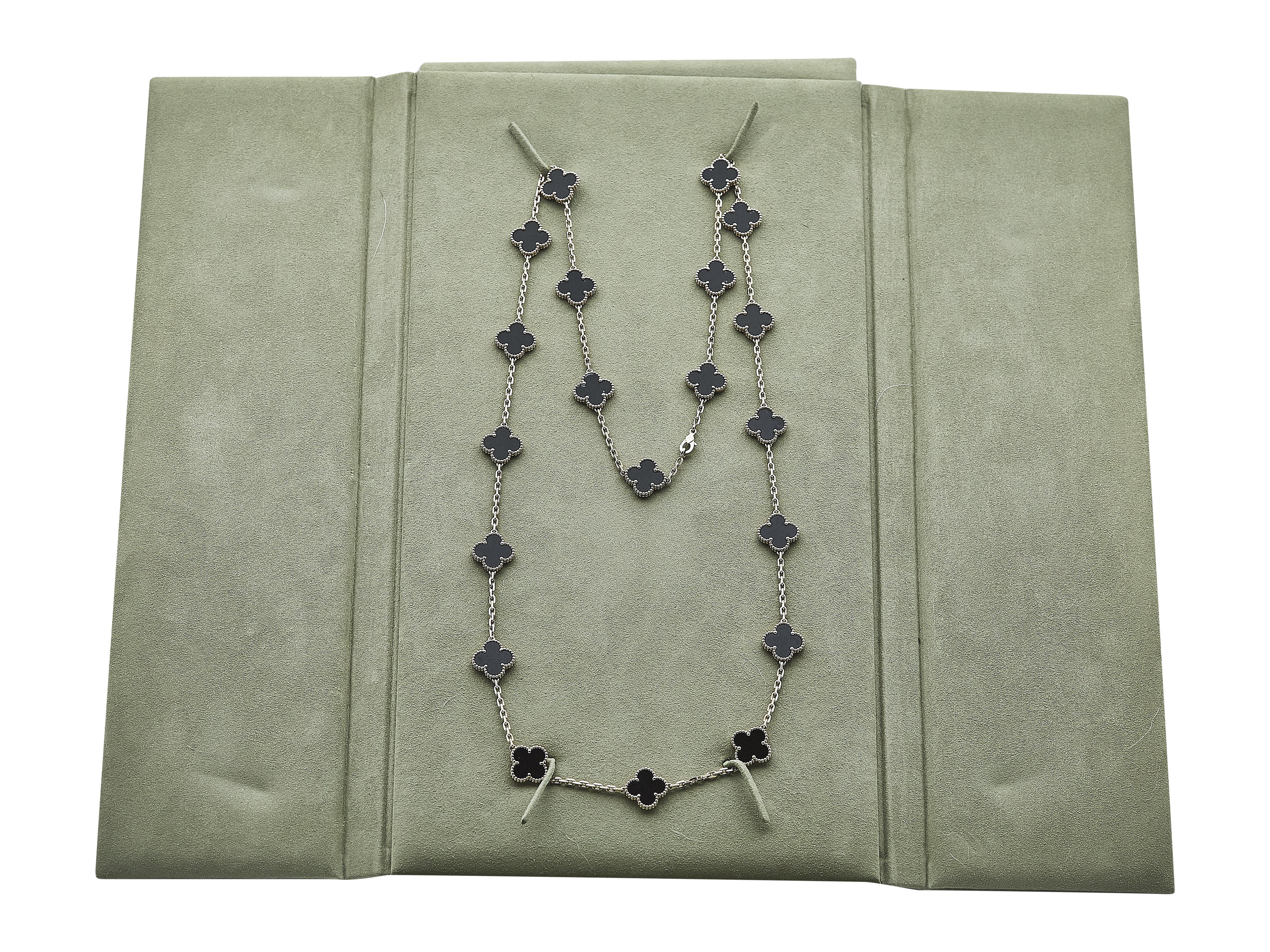 Van Cleef & Arpels Collier Alhambra Vintage Or Jaune 18K Onyx 20 Motifs en vente 2