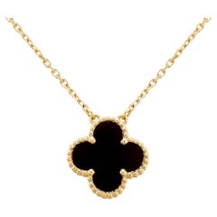 Van Cleef & Arpels Vintage Alhambra Necklace Onyx Gemstone Yellow Gold 18k