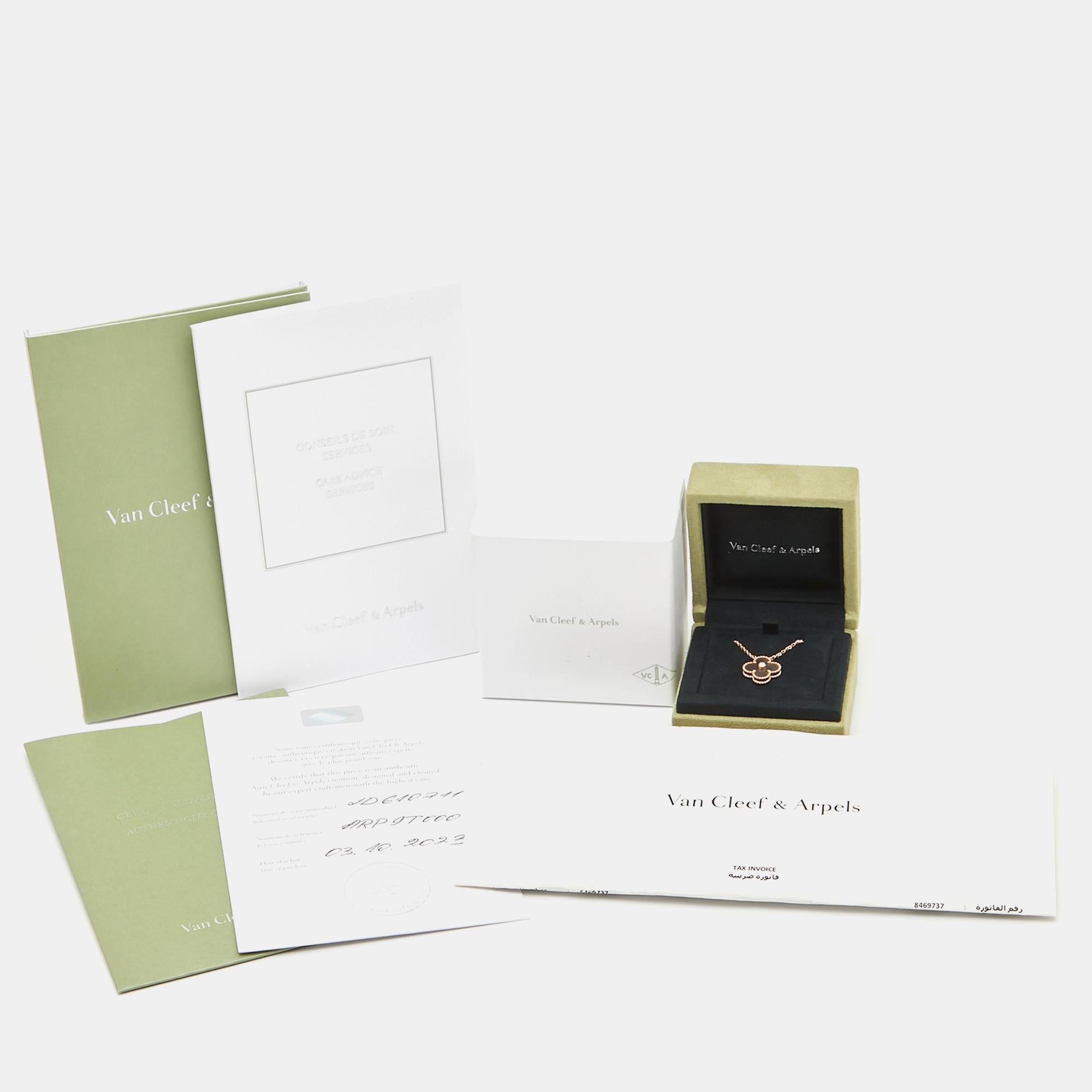 Van Cleef & Arpels Vintage Alhambra Obsidian DIamond 18k Rose Gold Necklace For Sale 1