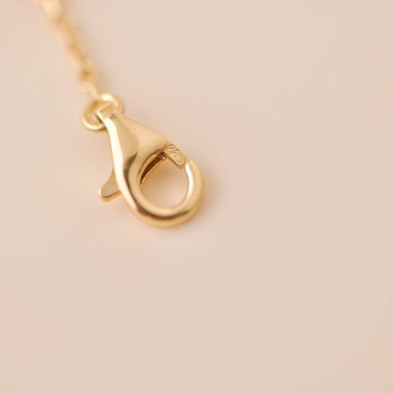 Women's or Men's Van Cleef & Arpels Vintage Alhambra Onyx 18K Yellow Gold Pendant Necklace