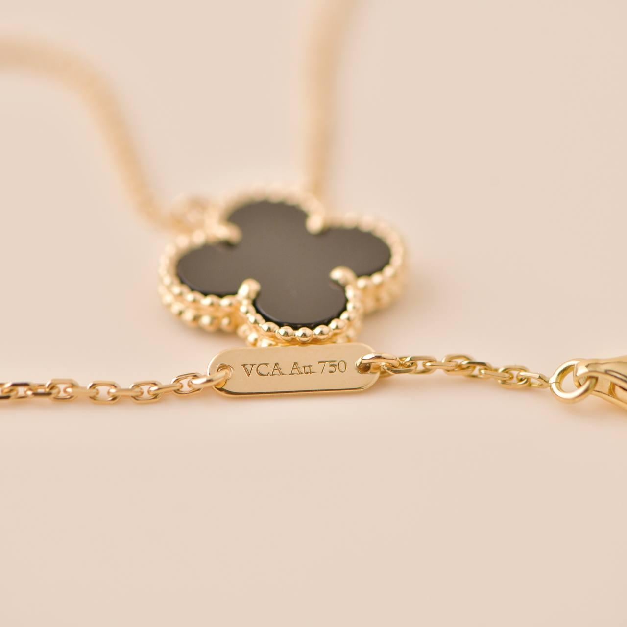 Van Cleef & Arpels Vintage Alhambra Onyx 18K Yellow Gold Pendant Necklace 1