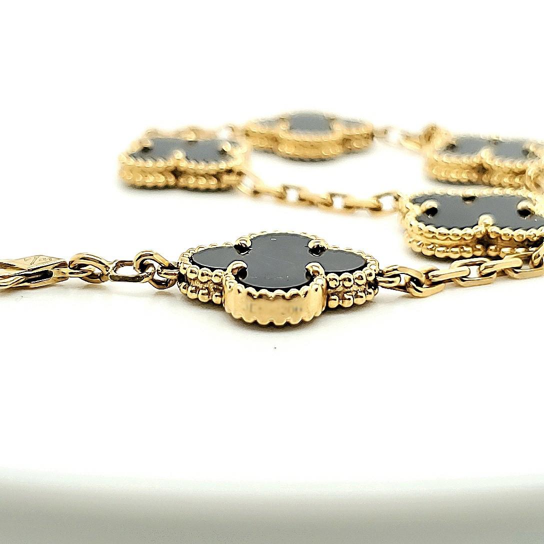 Van Cleef & Arpels Vintage Alhambra Onyx Bracelet In Excellent Condition In New York, NY