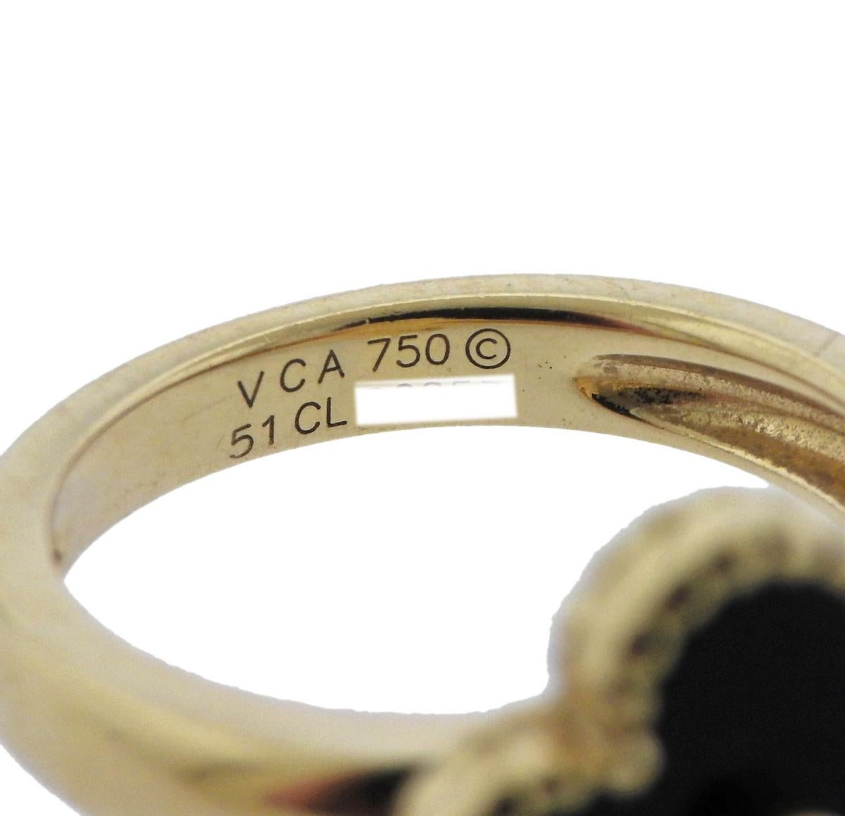 Women's or Men's Van Cleef & Arpels Vintage Alhambra Onyx Diamond Gold Ring