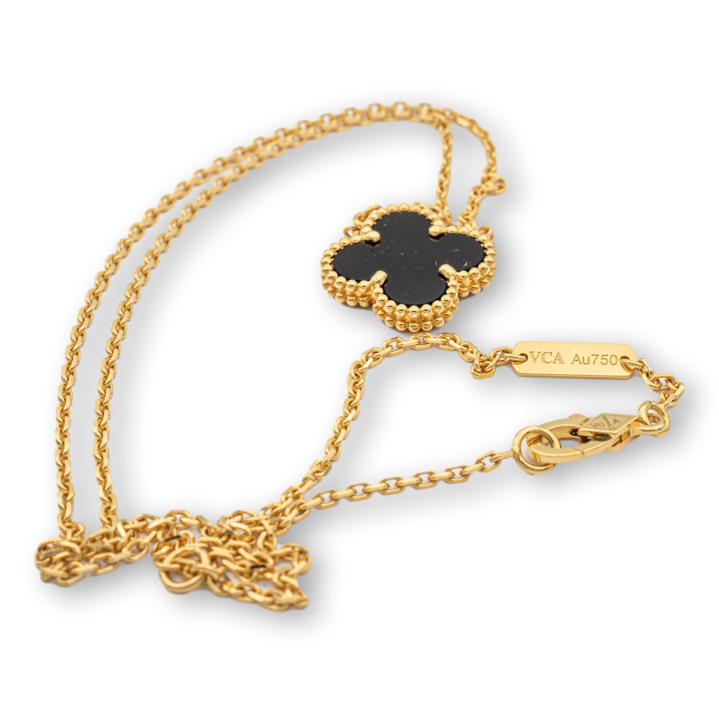 vintage alhambra pendant 18k yellow gold