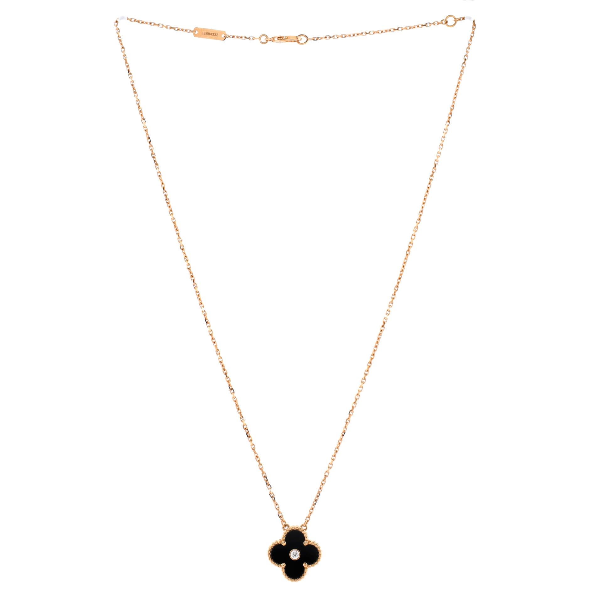 Van Cleef & Arpels Vintage Alhambra-Halskette mit Anhänger aus 18 Karat Roségold und Onyx im Zustand „Gut“ in New York, NY