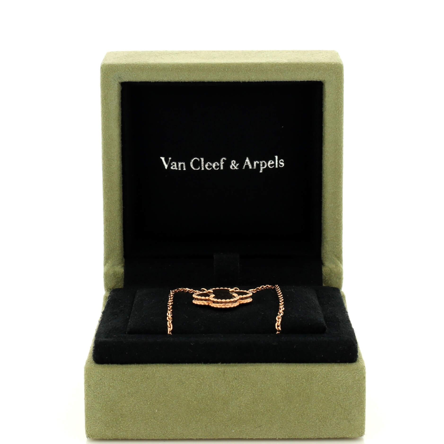 Van Cleef & Arpels Vintage Alhambra-Halskette mit Anhänger aus 18 Karat Roségold im Zustand „Gut“ in New York, NY