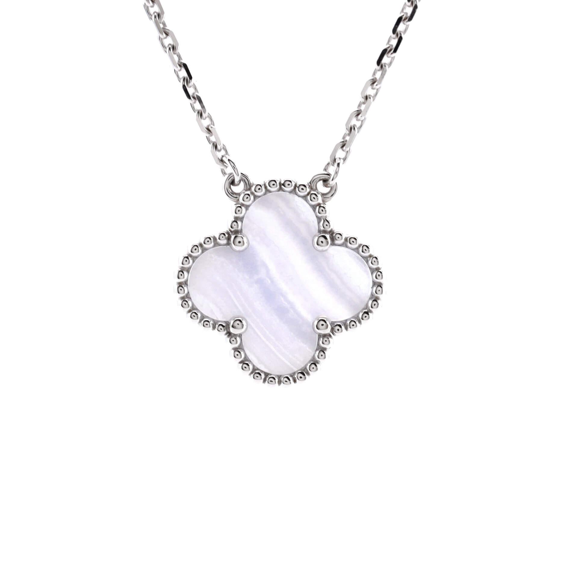 Condition: Excellent. Faint wear throughout.
Accessories: No Accessories
Measurements: Length: 16.50 - 14.75 