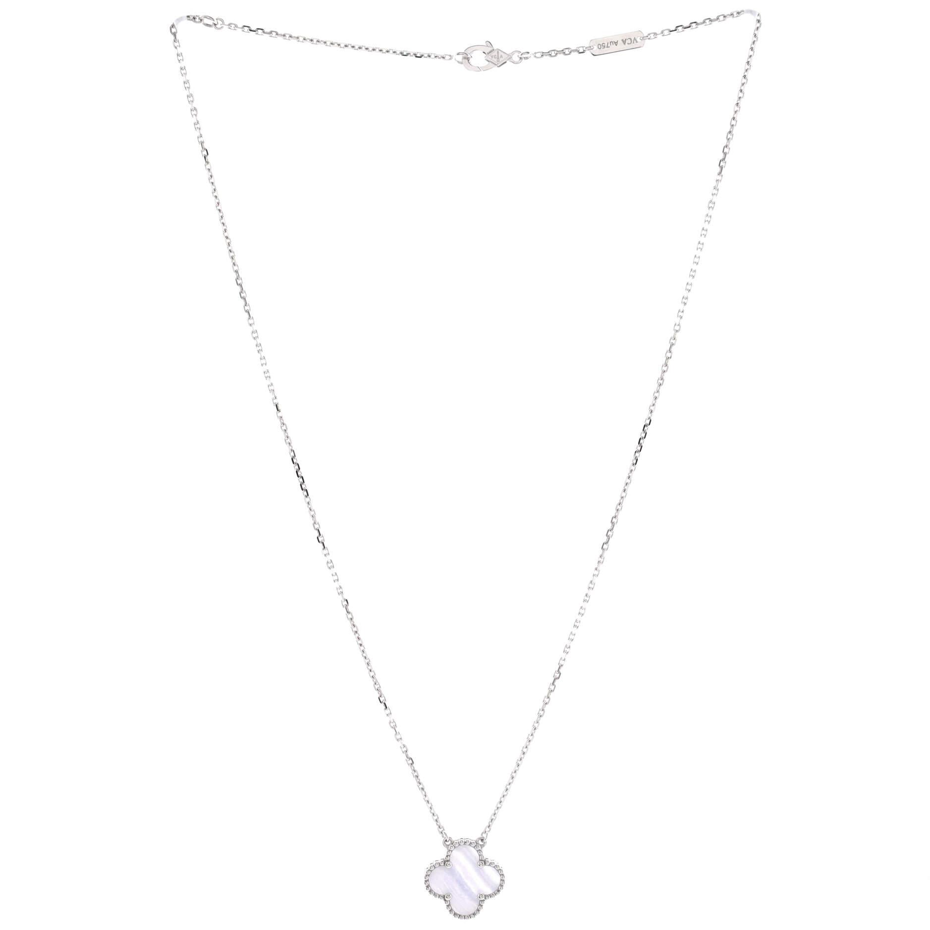 vintage alhambra pendant 18k white gold