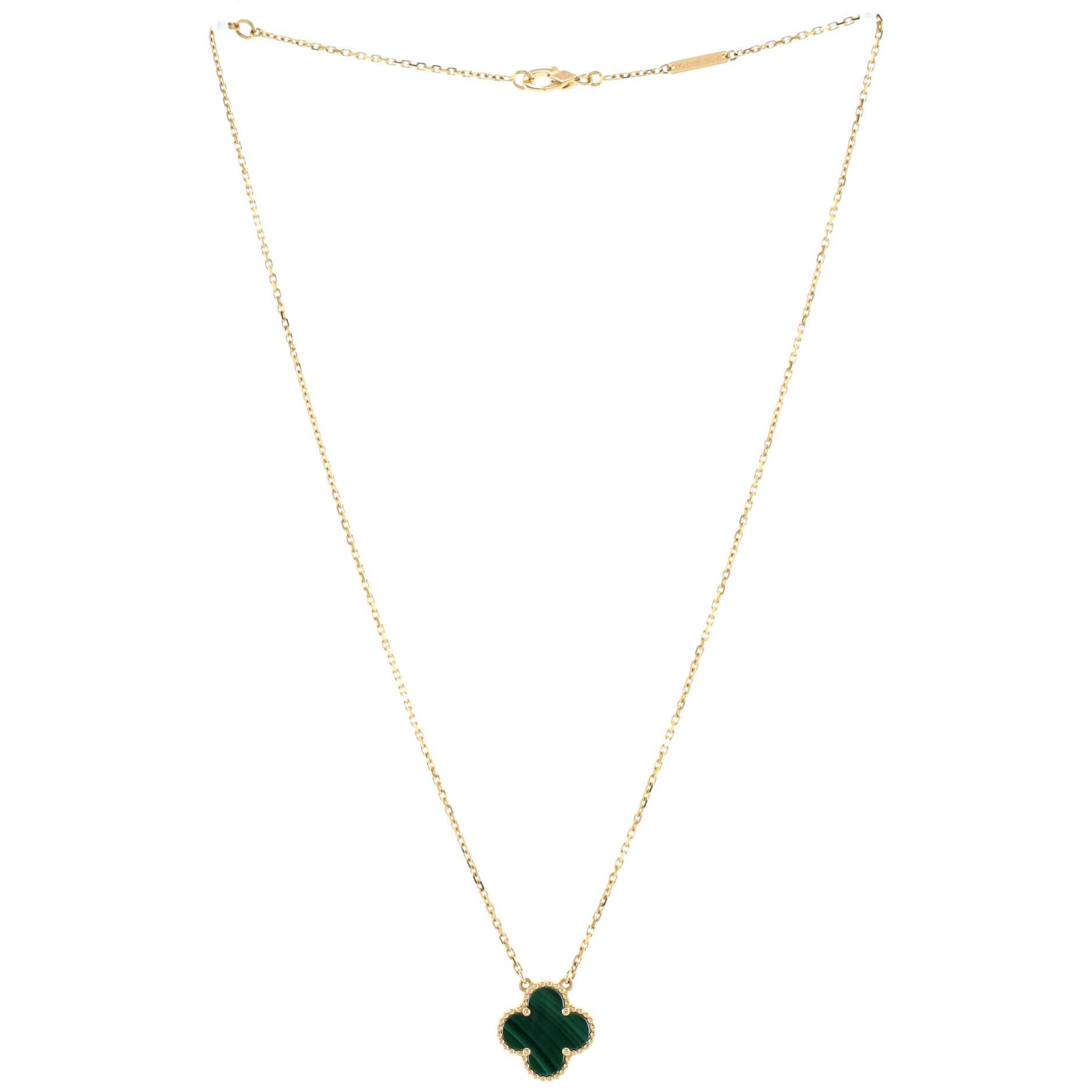 Van Cleef & Arpels Vintage Alhambra-Halskette mit Anhänger aus 18 Karat Gelbgold im Zustand „Gut“ in New York, NY