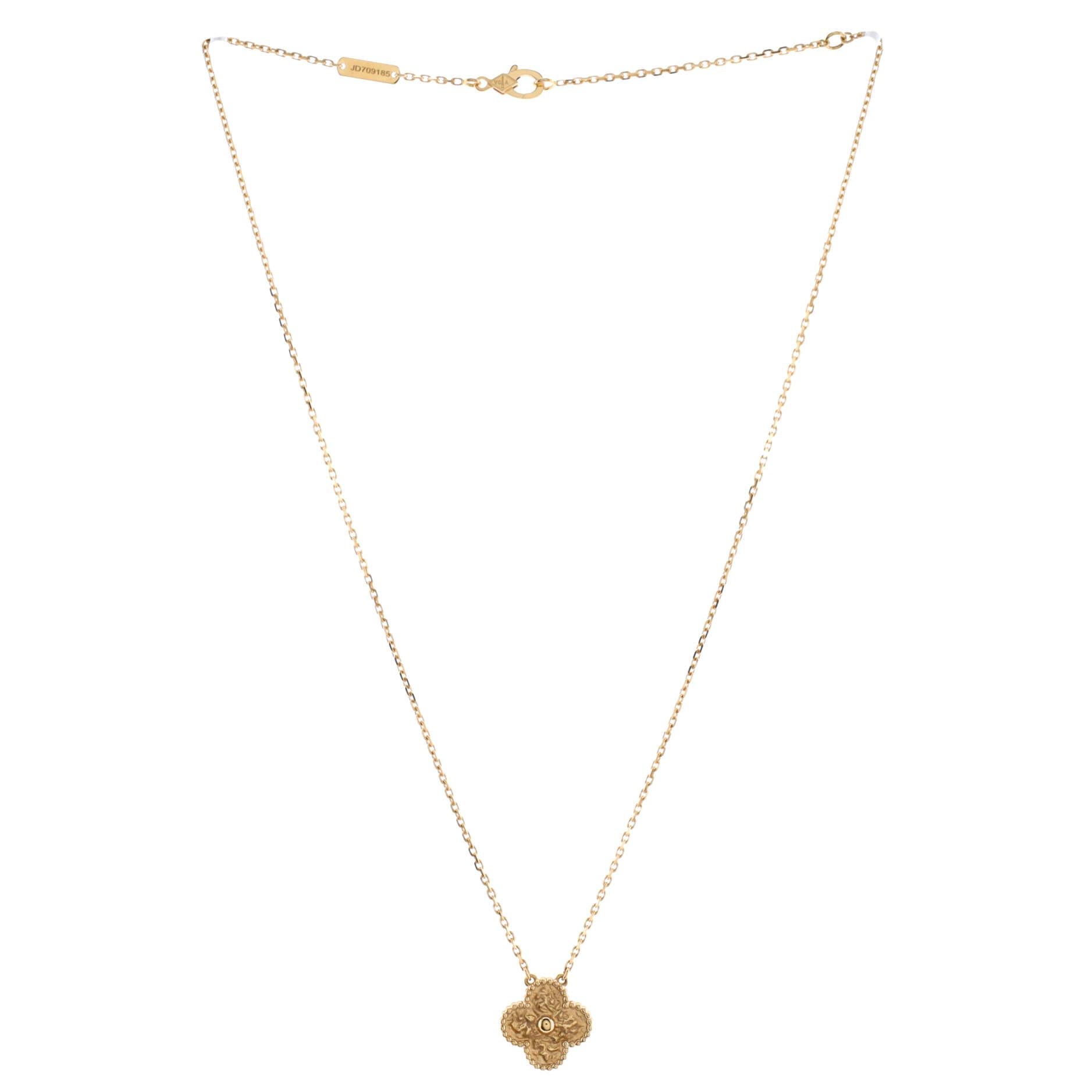 Van Cleef & Arpels Vintage Alhambra-Halskette mit Anhänger aus 18 Karat Gelbgold im Zustand „Gut“ in New York, NY