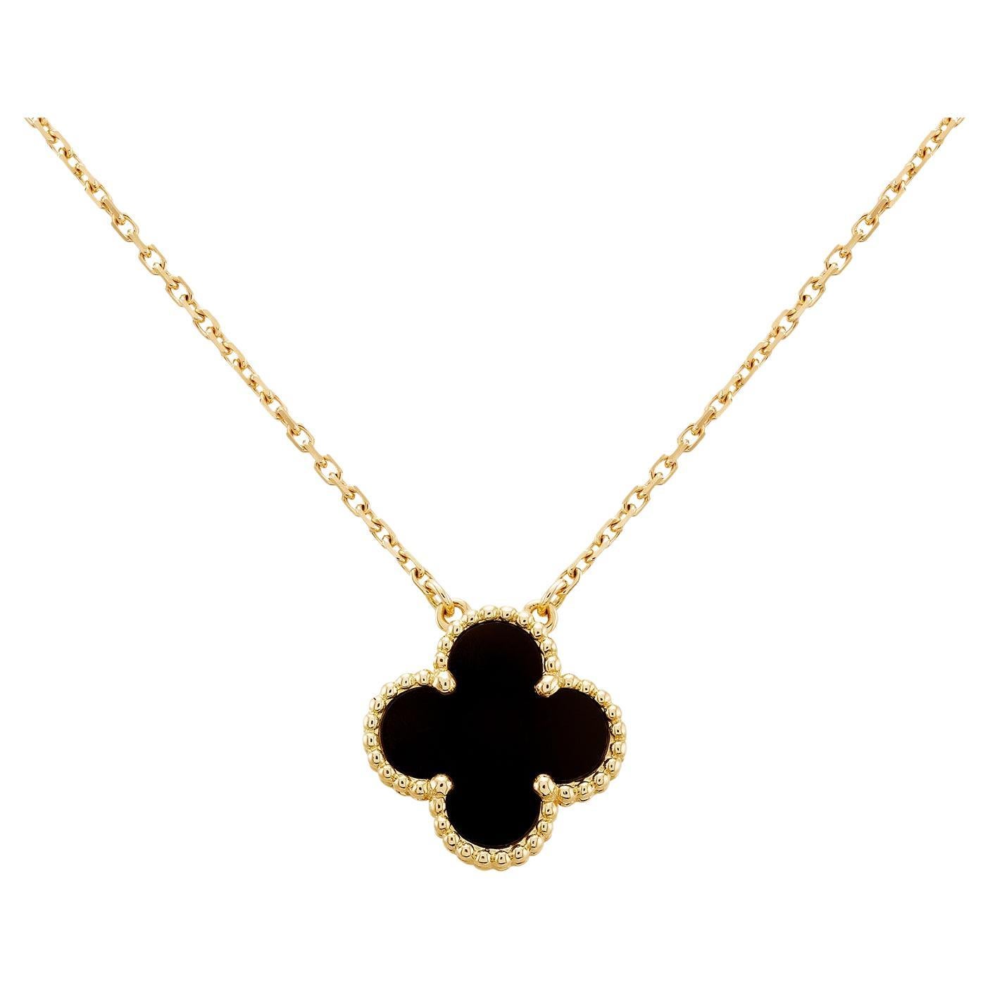 Van Cleef & Arpels Vintage Alhambra Pendant Onyx Stone 18K Yellow Gold Necklace