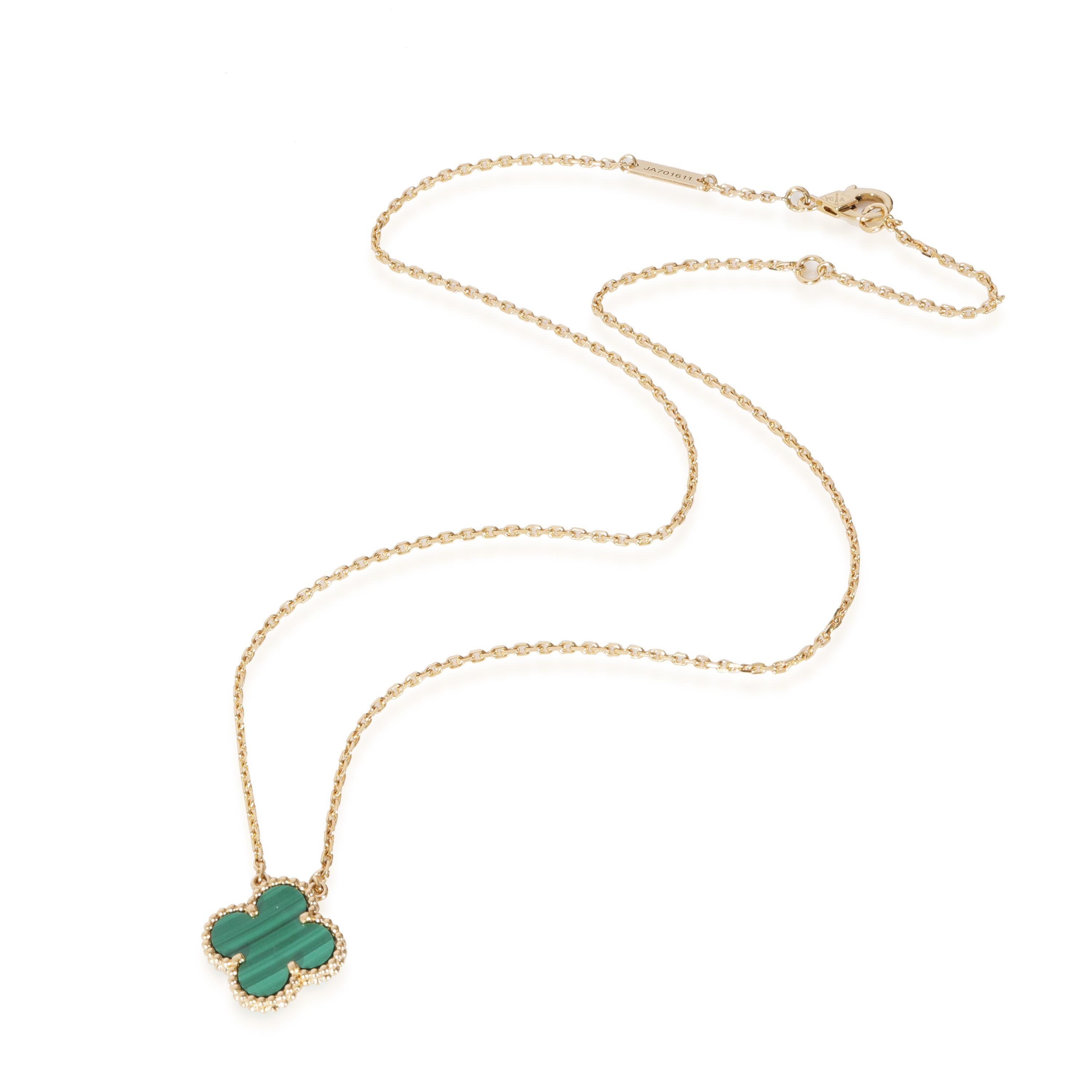 Van Cleef & Arpels Vintage Alhambra Pendant With Malachite in 18k Yellow Gold In Excellent Condition In New York, NY