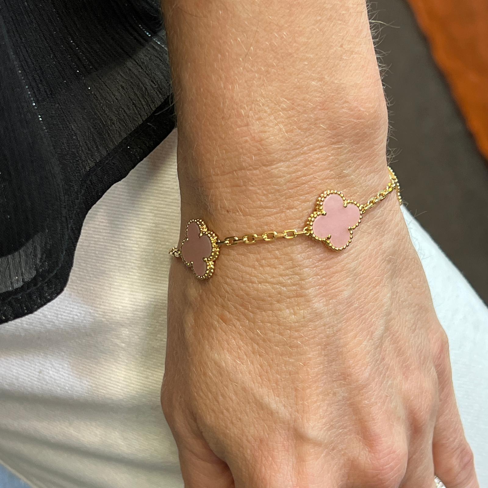 Van Cleef & Arpels Vintage Alhambra Pink Opal 5 Motif 18KYG Link Bracelet B&P In Excellent Condition In Boca Raton, FL
