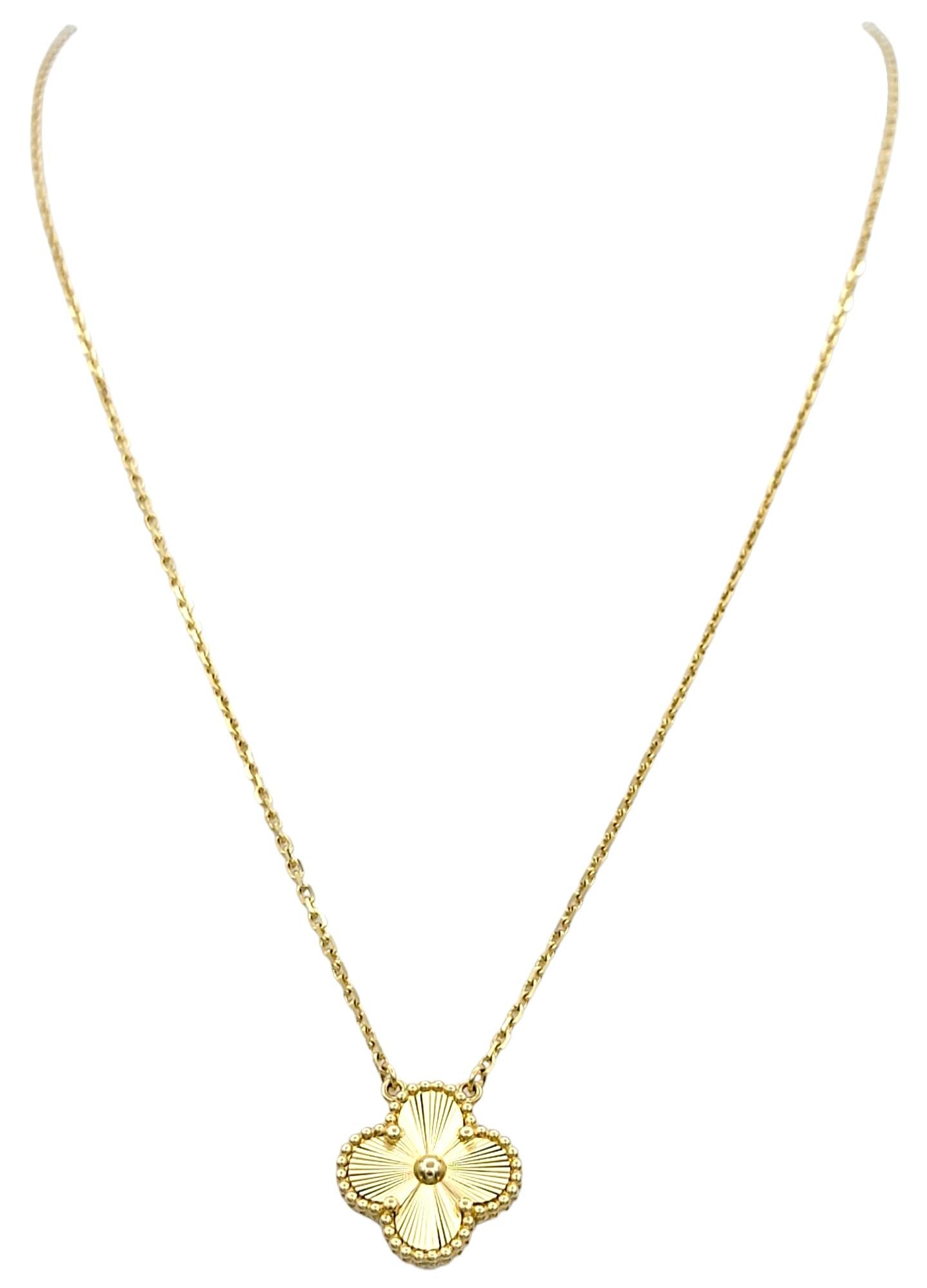Van Cleef & Arpels Vintage Alhambra Quatrefoil Pendant Necklace in 18 Karat Gold In Excellent Condition In Scottsdale, AZ