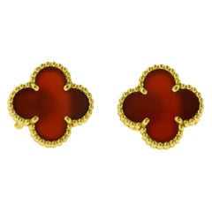 Van Cleef & Arpels Vintage Alhambra Red Carnelian Gold Earring Studs (boucles d'oreilles en or)