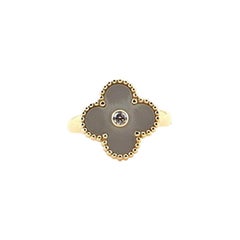 Van Cleef & Arpels Vintage Alhambra Ring 18 Karat Gold with Mother of Pearl