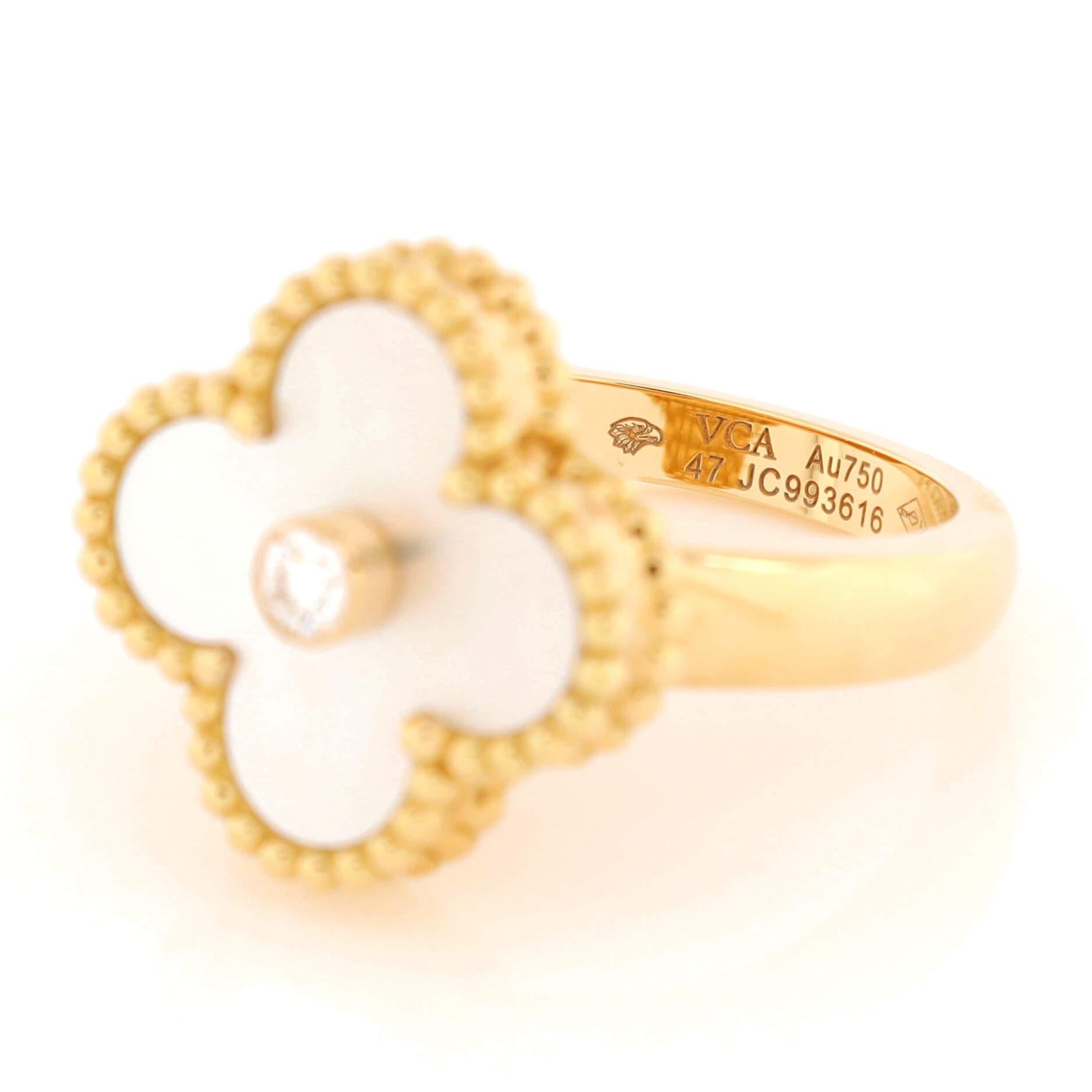 Van Cleef & Arpels Vintage Alhambra-Ring aus 18 Karat Gelbgold mit Perlmutt Damen
