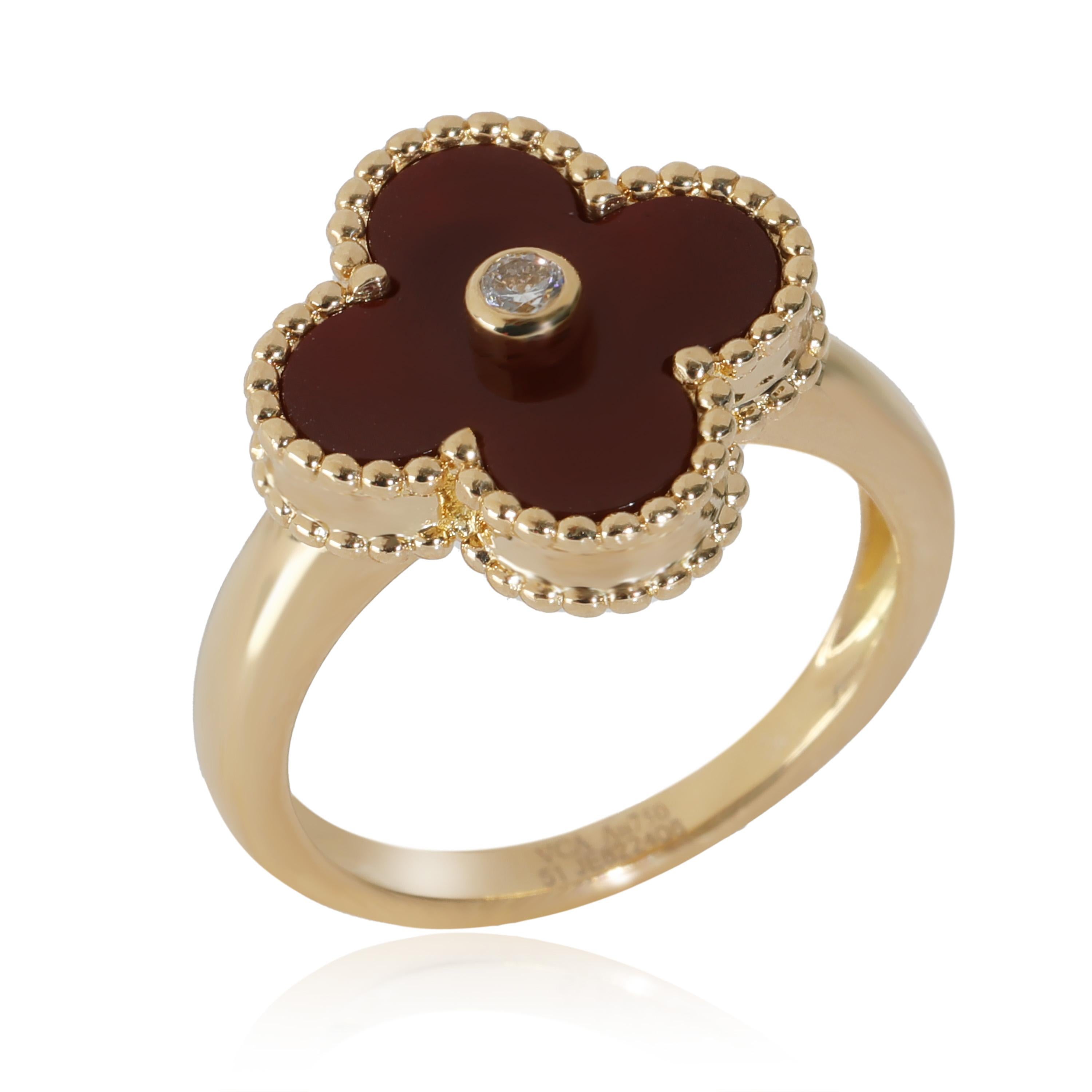 Van Cleef & Arpels Vintage Alhambra Ring mit Karneol in 18K Gelbgold, .05 im Zustand „Gut“ im Angebot in New York, NY
