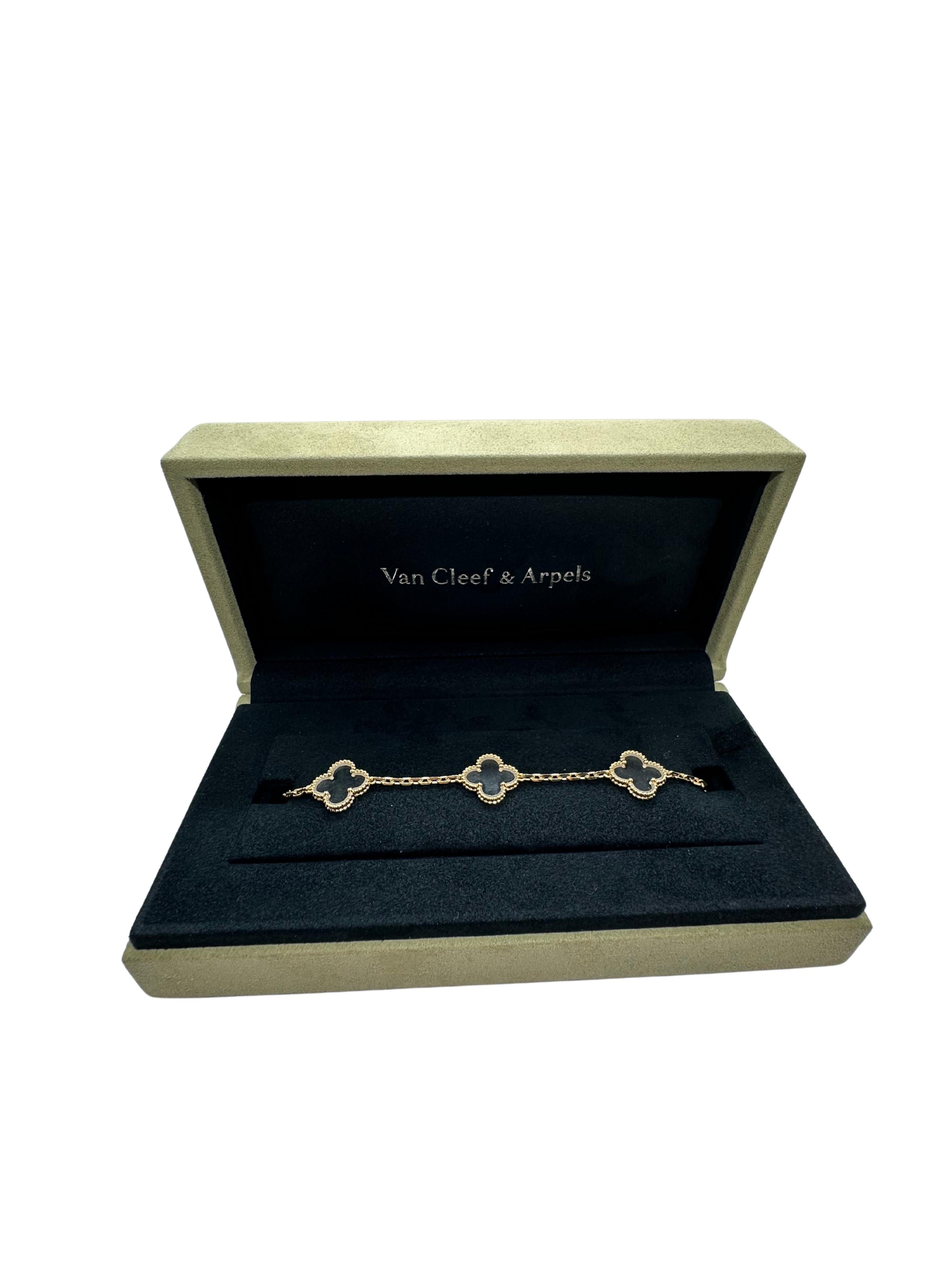 Van Cleef & Arpels Vintage Alhambra Rock Crystal Quartz 18K Yellow Gold Bracelet For Sale 6