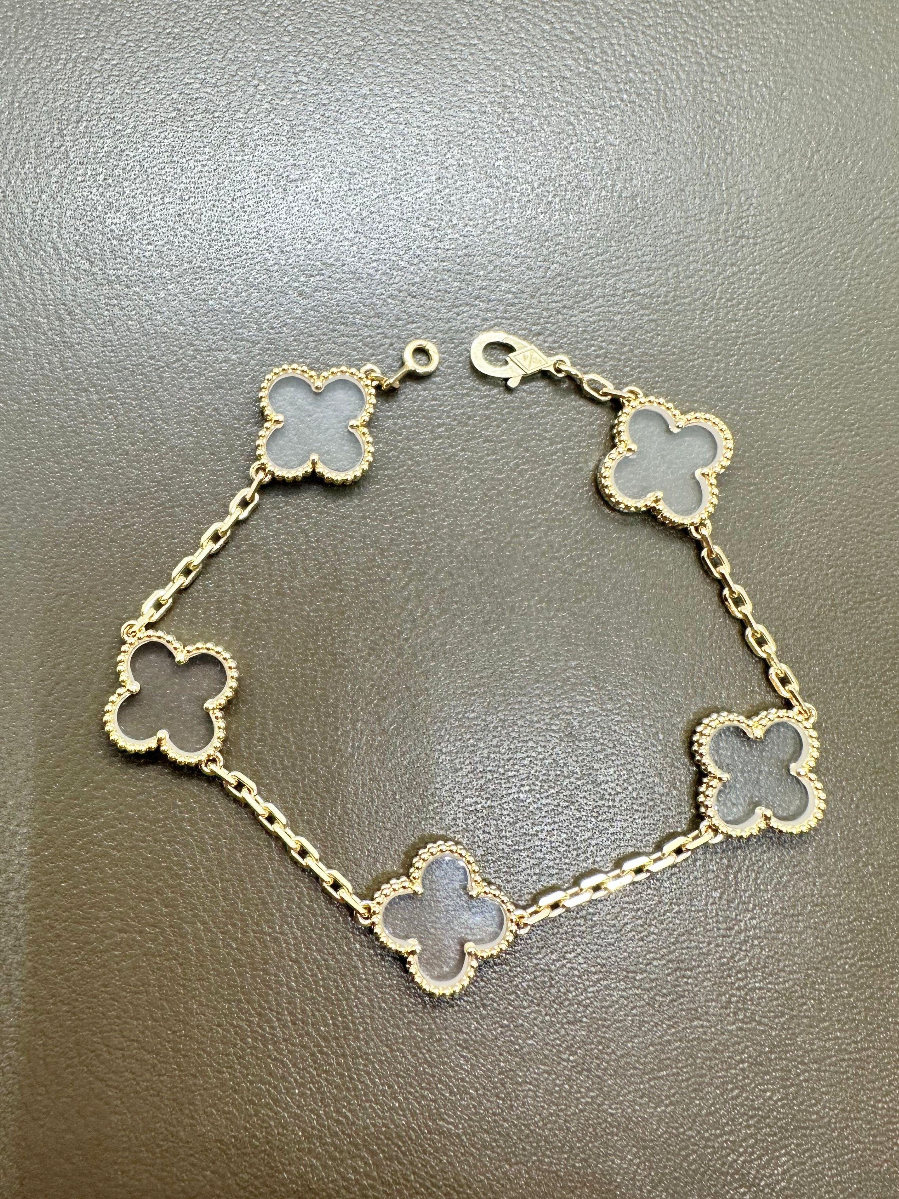 Modern Van Cleef & Arpels Vintage Alhambra Rock Crystal Quartz 18K Yellow Gold Bracelet For Sale