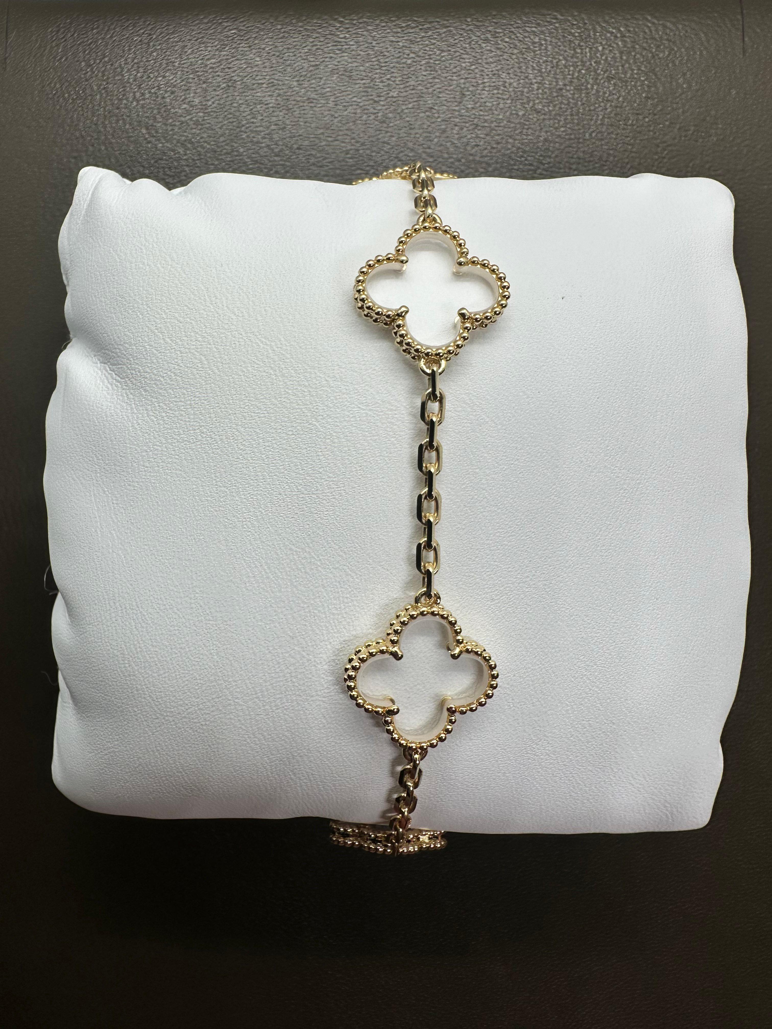 Cabochon Van Cleef & Arpels Vintage Alhambra Rock Crystal Quartz 18K Yellow Gold Bracelet For Sale