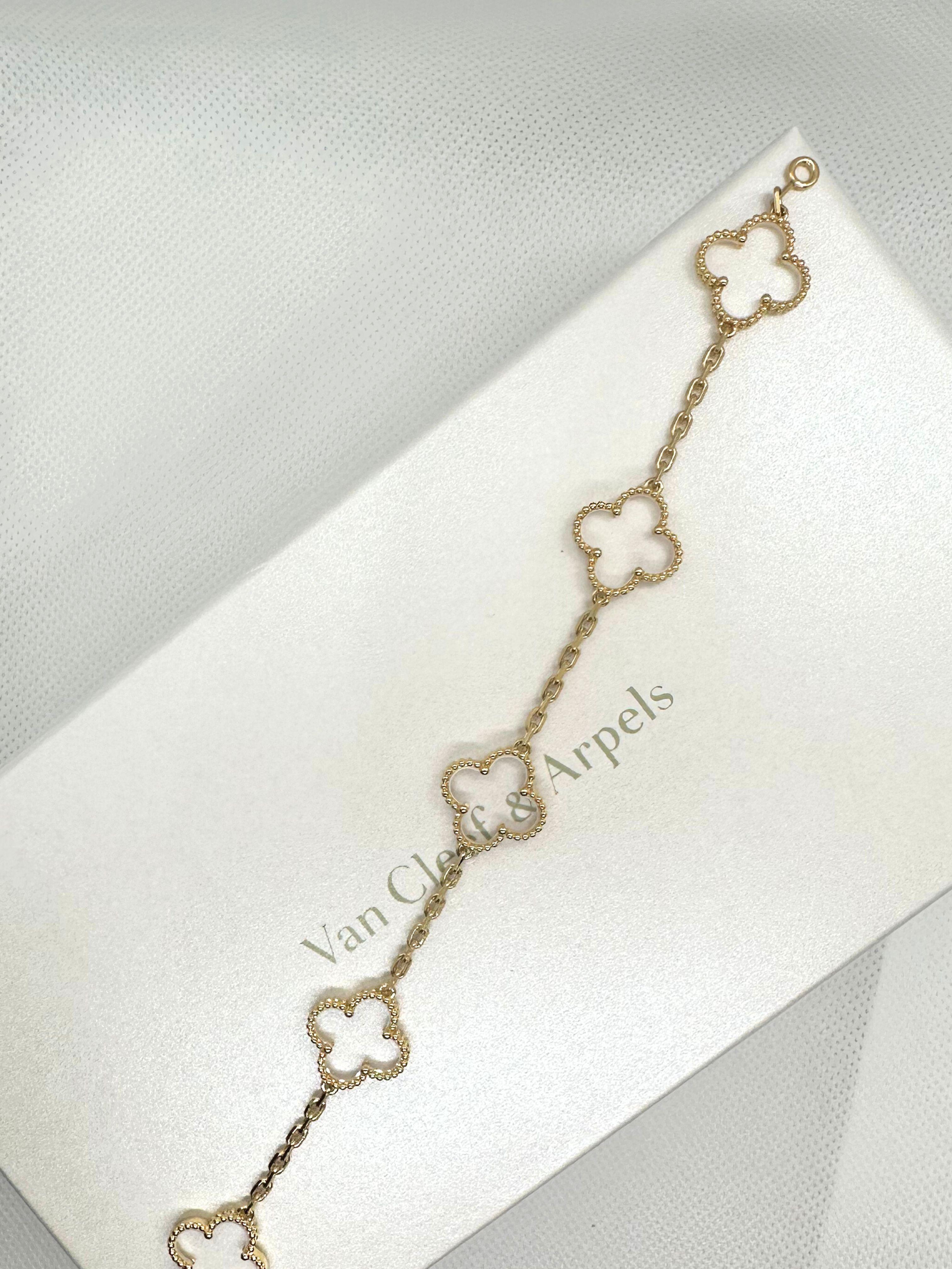 Van Cleef & Arpels Vintage Alhambra Rock Crystal Quartz 18K Yellow Gold Bracelet For Sale 1