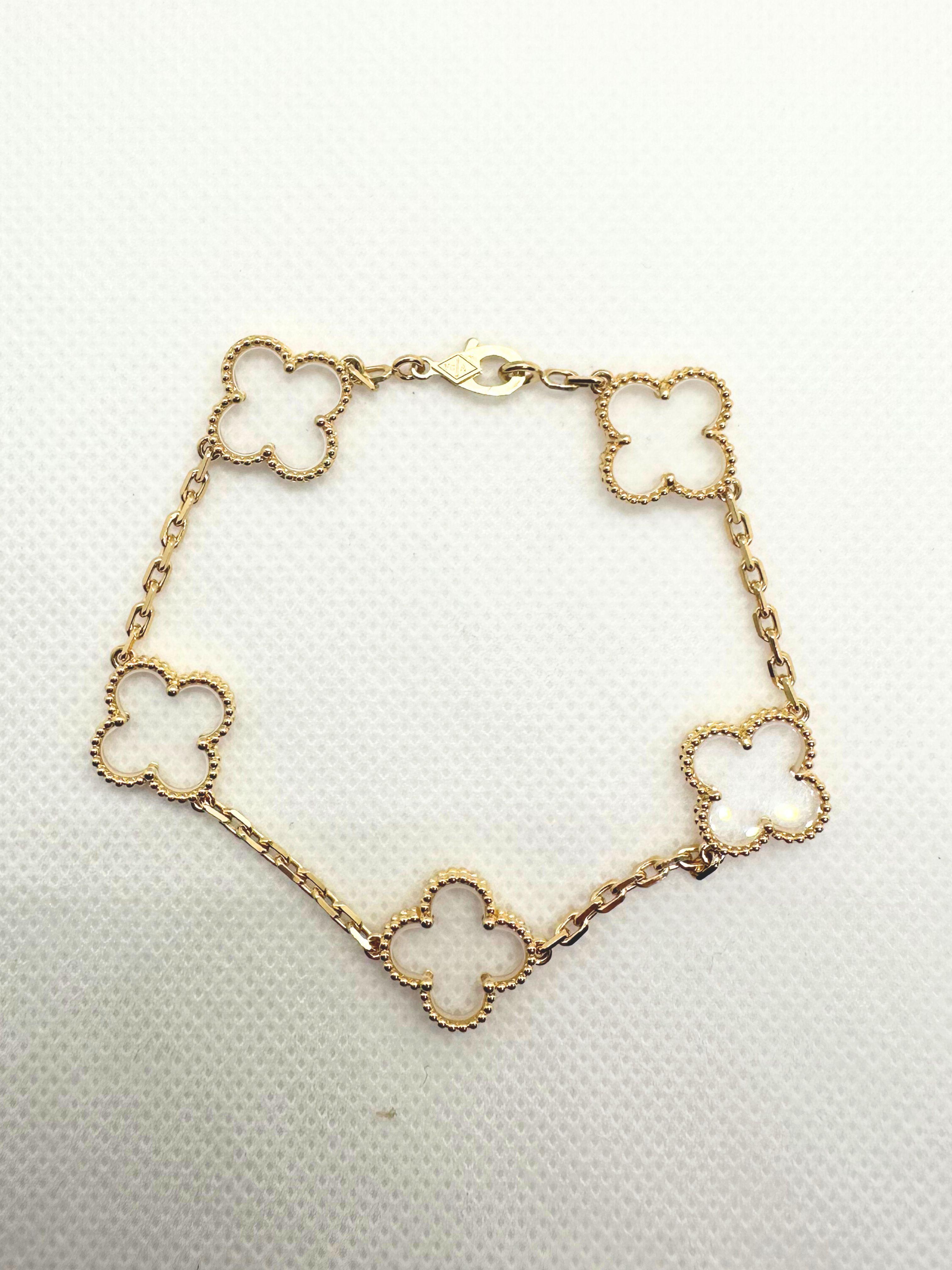 Van Cleef & Arpels Vintage Alhambra Rock Crystal Quartz 18K Yellow Gold Bracelet For Sale 3