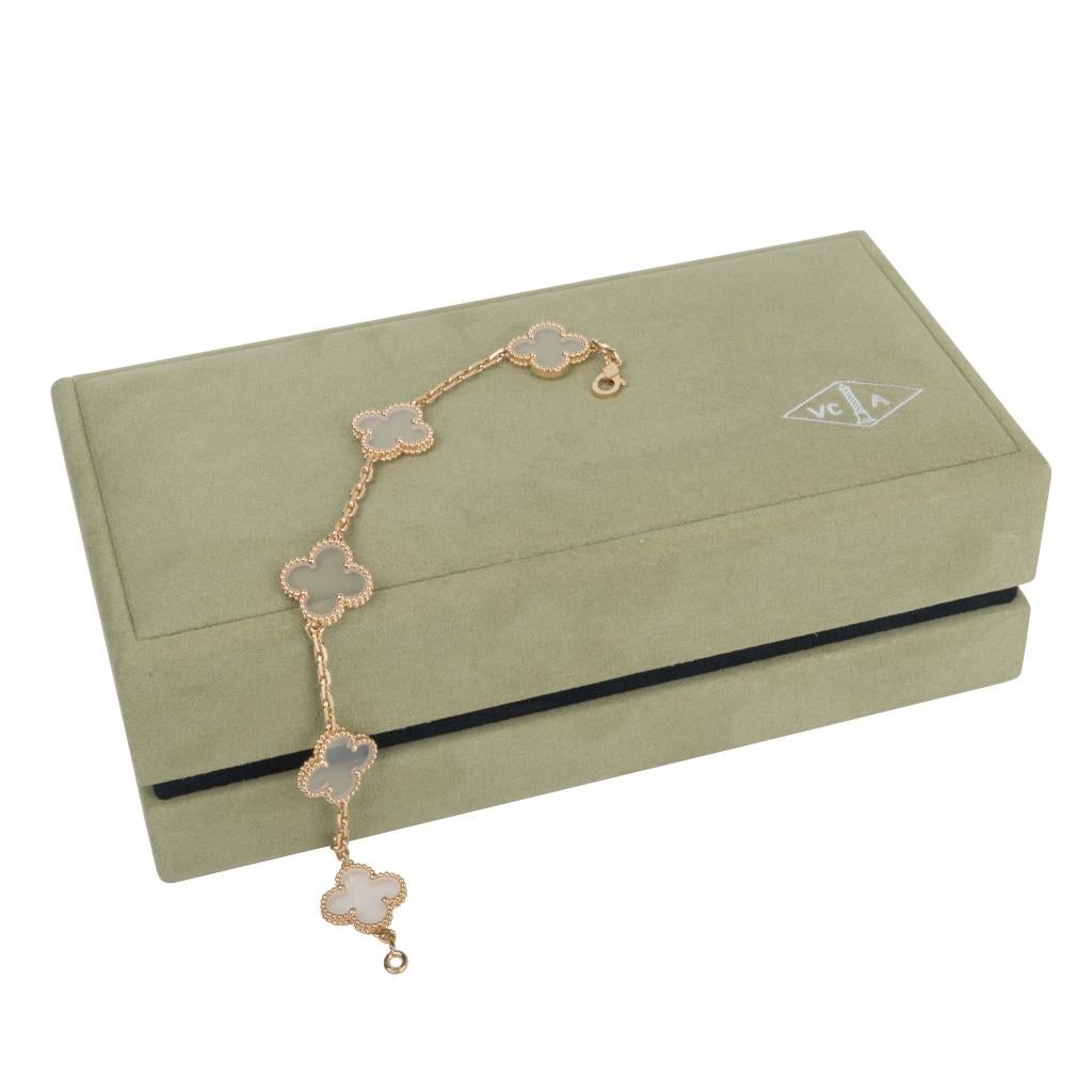 Guaranteed authentic extremely are and highly collectible Vintage Alhambra 5 motif bracelet features rare Rock Crystal set in 18K yellow gold.
Impossible to find and no longer available for order,  this beauty is a collectors treasure.
Signature