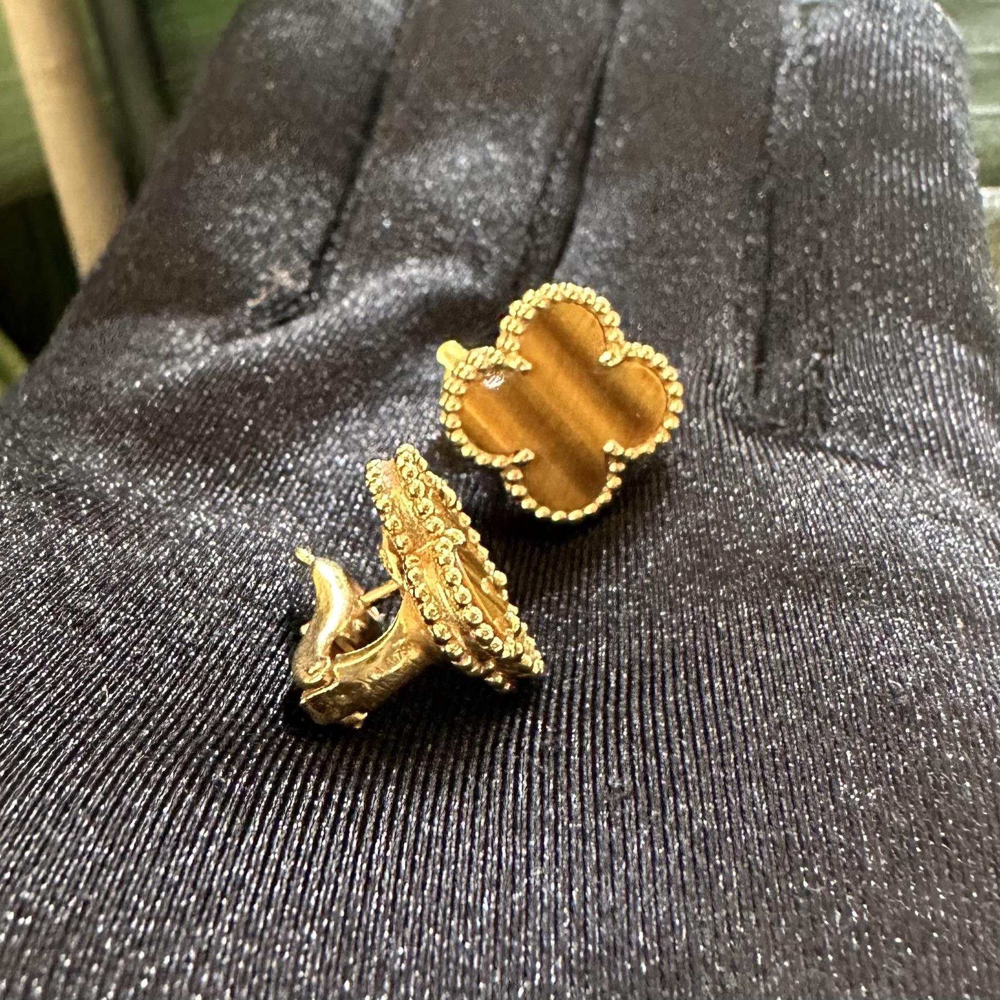 Van Cleef & Arpels Vintage Alhambra Tigerauge-Ohrringe aus 18 Karat Gelbgold Damen