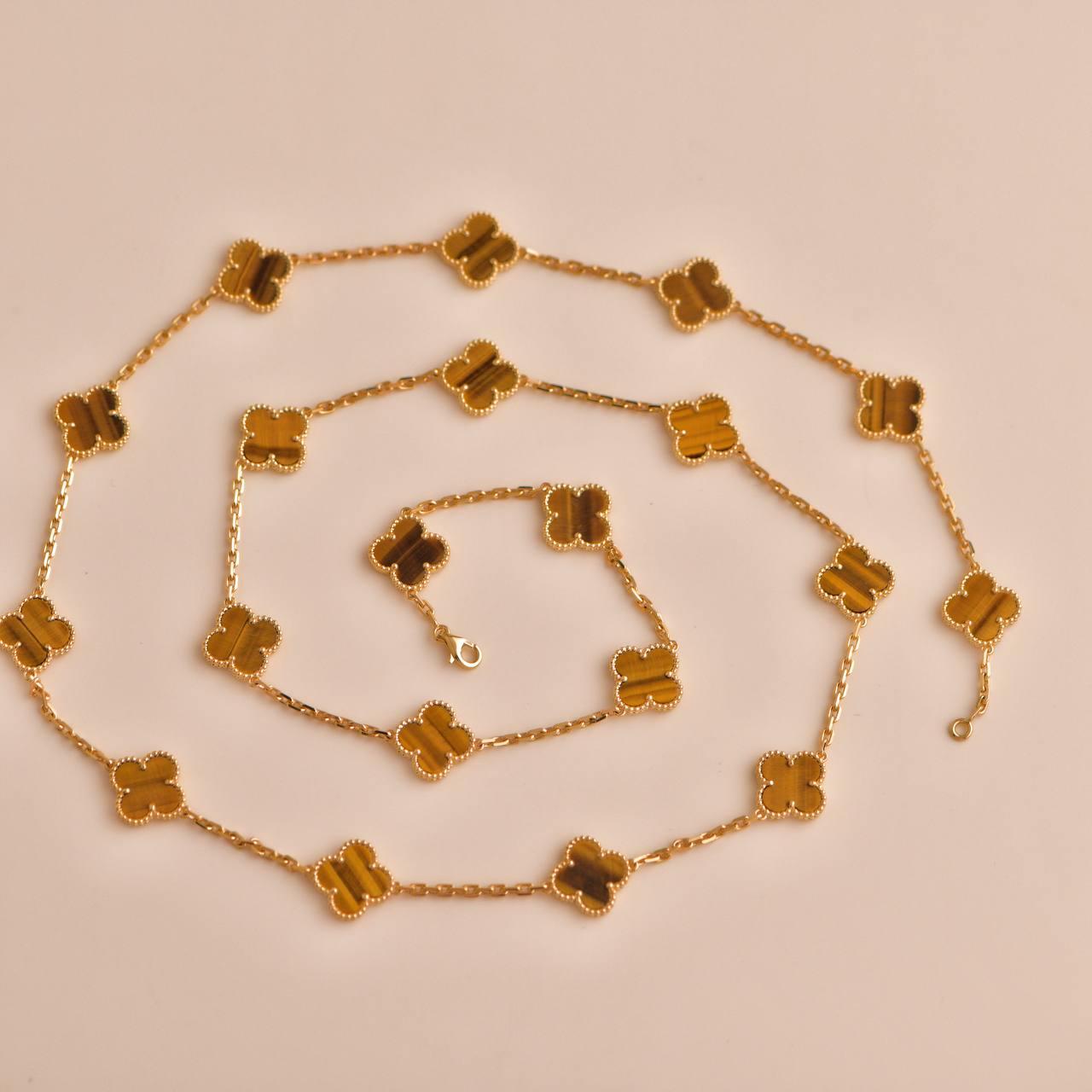 Uncut Van Cleef & Arpels Vintage Alhambra Tiger Eye Yellow Gold 20 Motifs Necklace