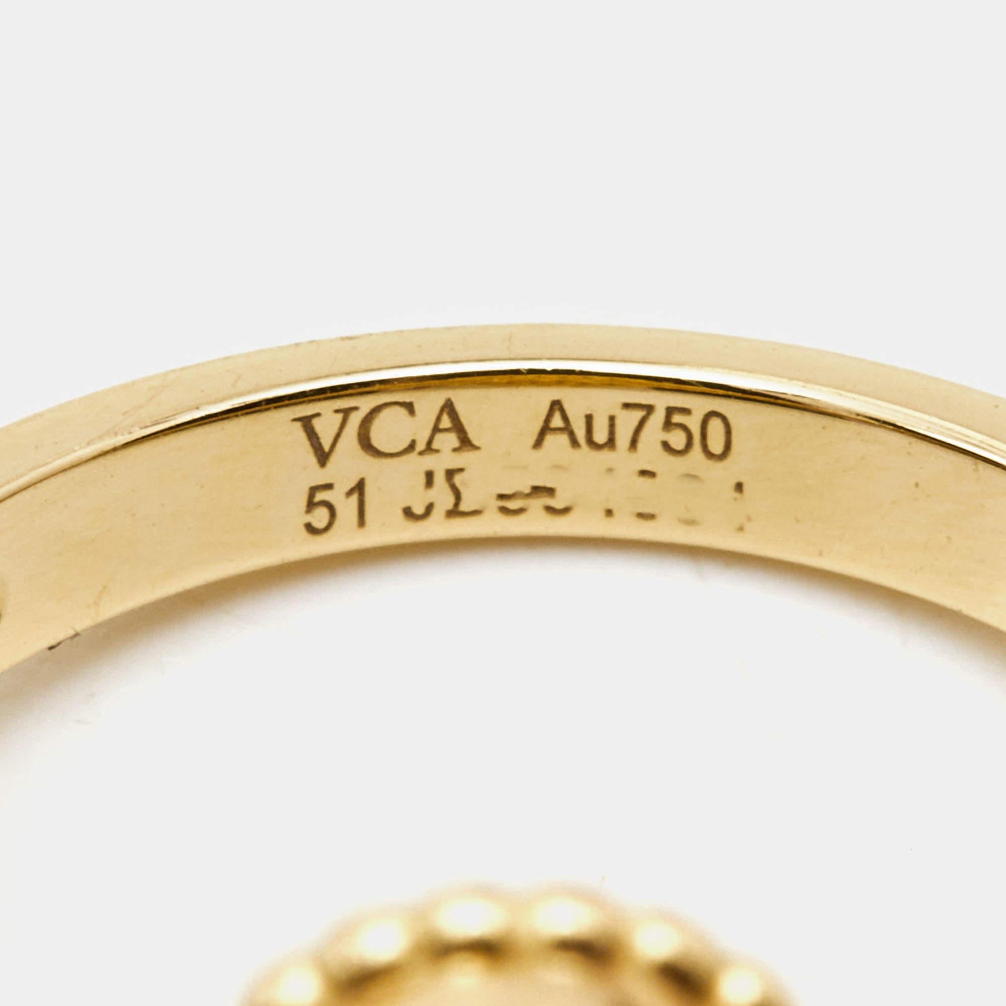 Van Cleef & Arpels Vintage Alhambra Tiger's Eye Diamond 18k Yellow Gold Ring Siz In Good Condition In Dubai, Al Qouz 2