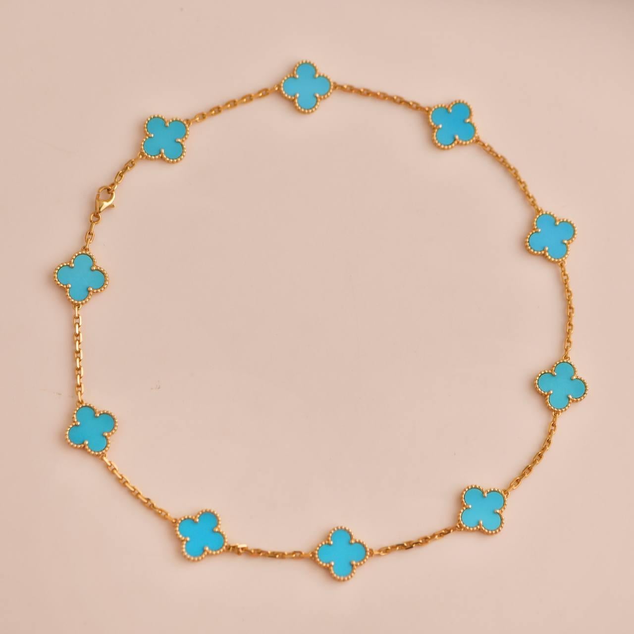 Women's or Men's Van Cleef & Arpels Vintage Alhambra Turquoise 10 Motif Yellow Gold Necklace