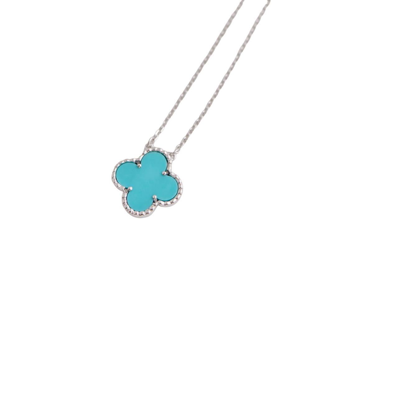 Van Cleef & Arpels Vintage Alhambra Turquoise 18K White Gold Pendant Necklace In Excellent Condition In Banbury, GB
