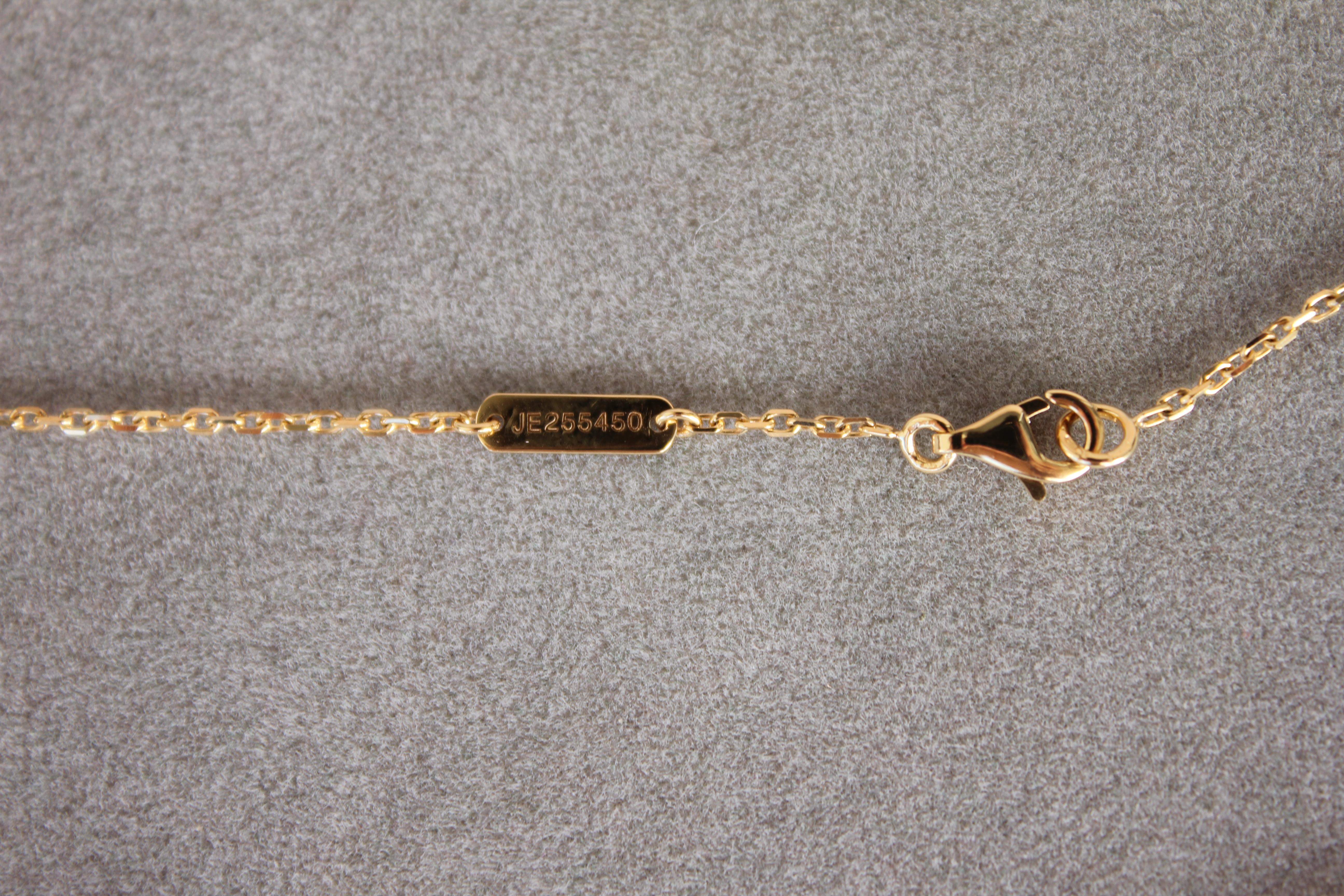 Van Cleef & Arpels Vintage Alhambra Turquoise 18K Yellow Gold Necklace Pendant 3