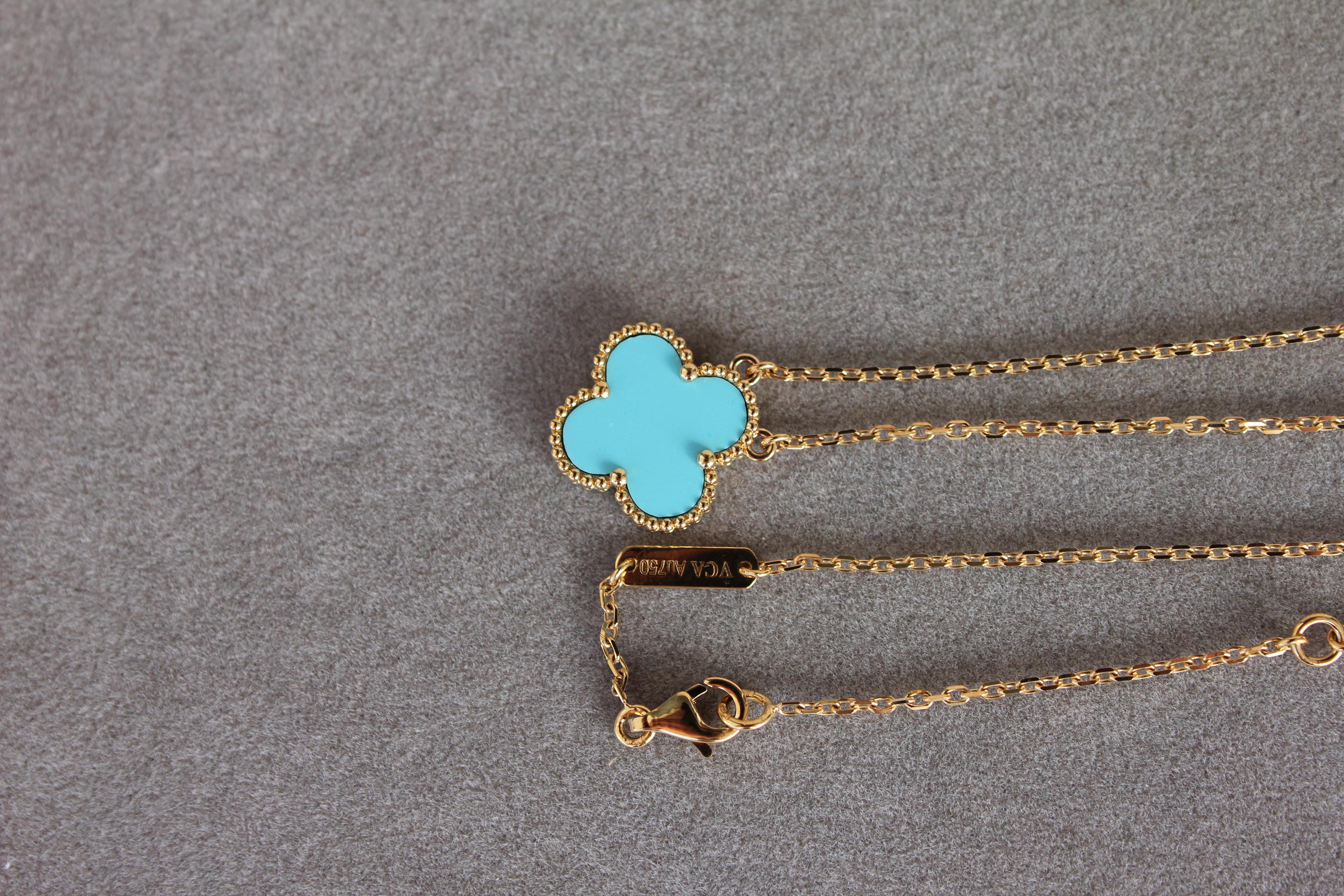 Van Cleef & Arpels Vintage Alhambra Turquoise 18K Yellow Gold Necklace Pendant In Excellent Condition In Fairfax, VA