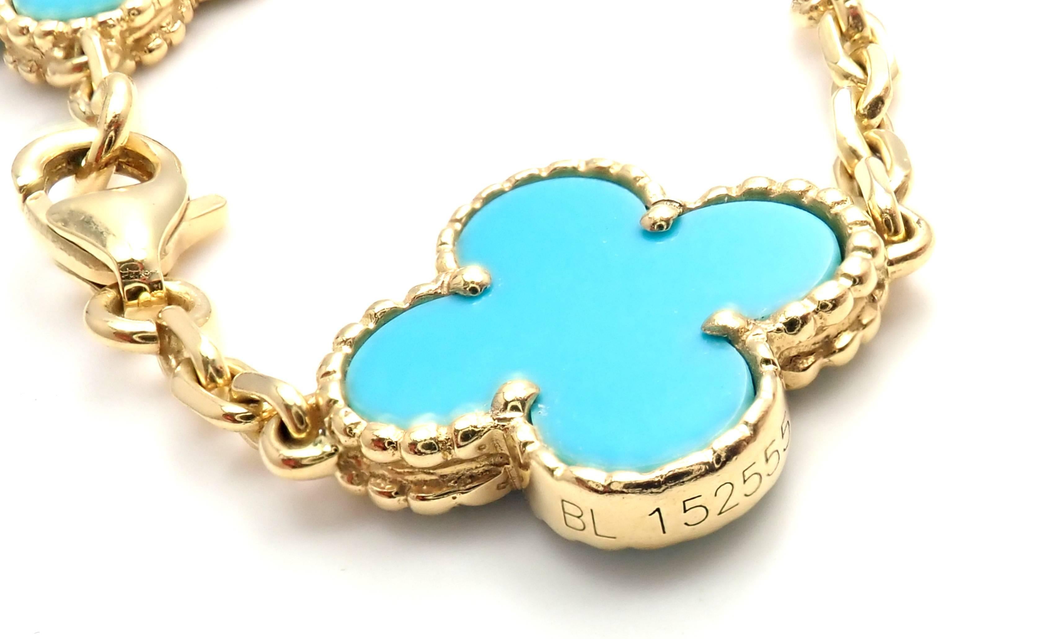 Van Cleef & Arpels Vintage Alhambra Turquoise 20 Motif Yellow Gold Necklace In New Condition In Holland, PA