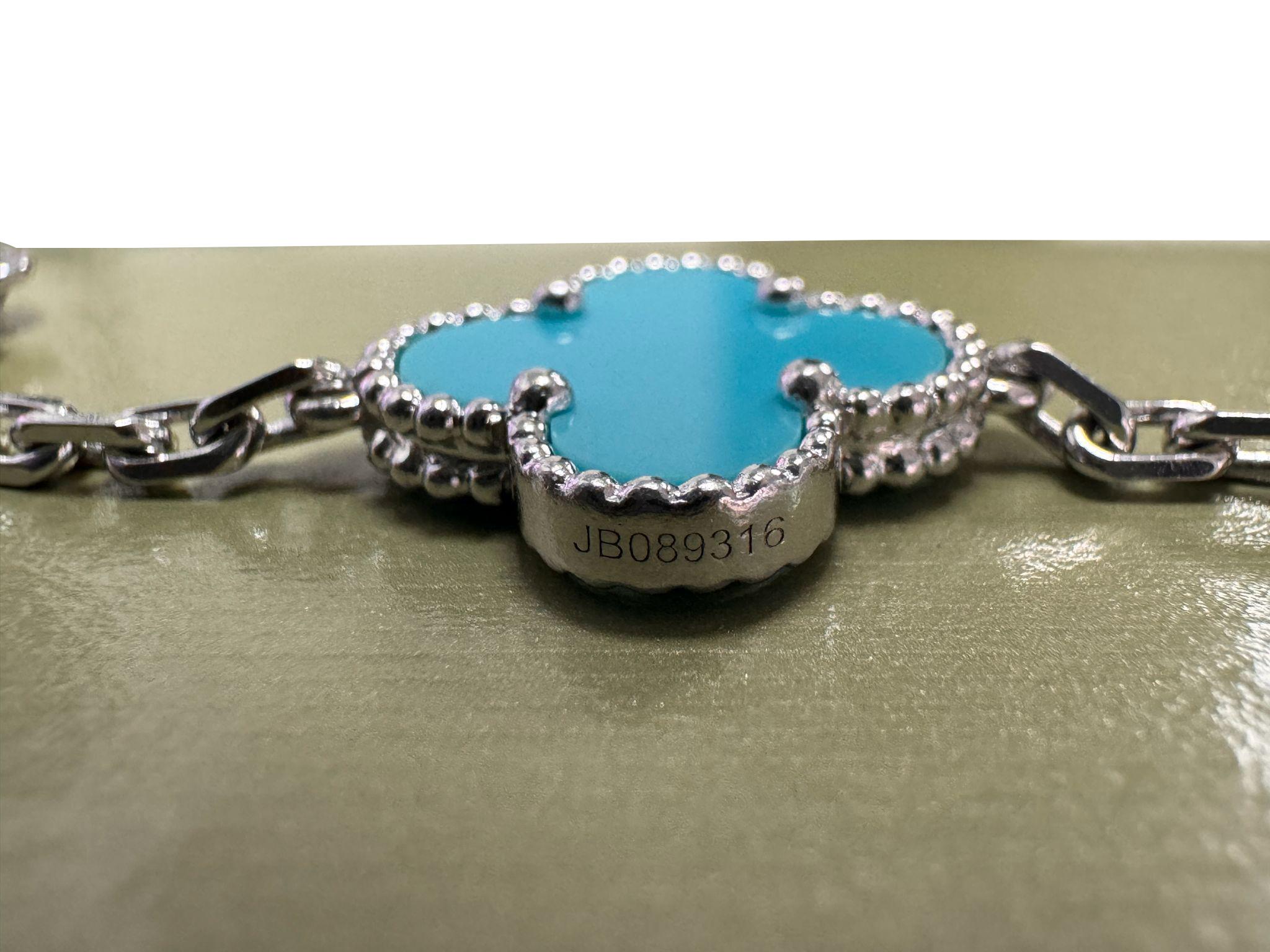 Van Cleef & Arpels Vintage Alhambra Türkis 5 Motiv Armband 18K Weißgold im Angebot 1