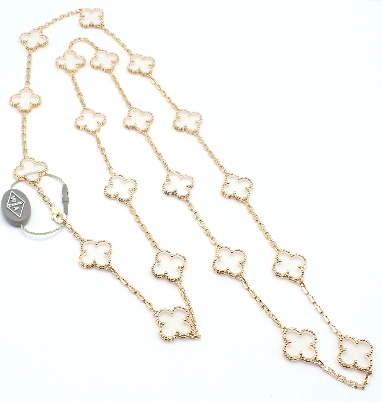 Van Cleef & Arpels Collana vintage Alhambra con venti motivi in cristallo di rocca e oro in vendita 5