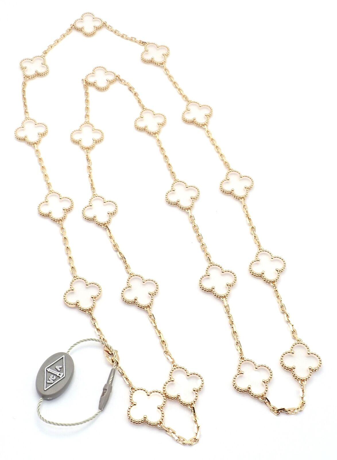 Van Cleef & Arpels Collana vintage Alhambra con venti motivi in cristallo di rocca e oro In condizioni Nuovo in vendita a Southampton, PA