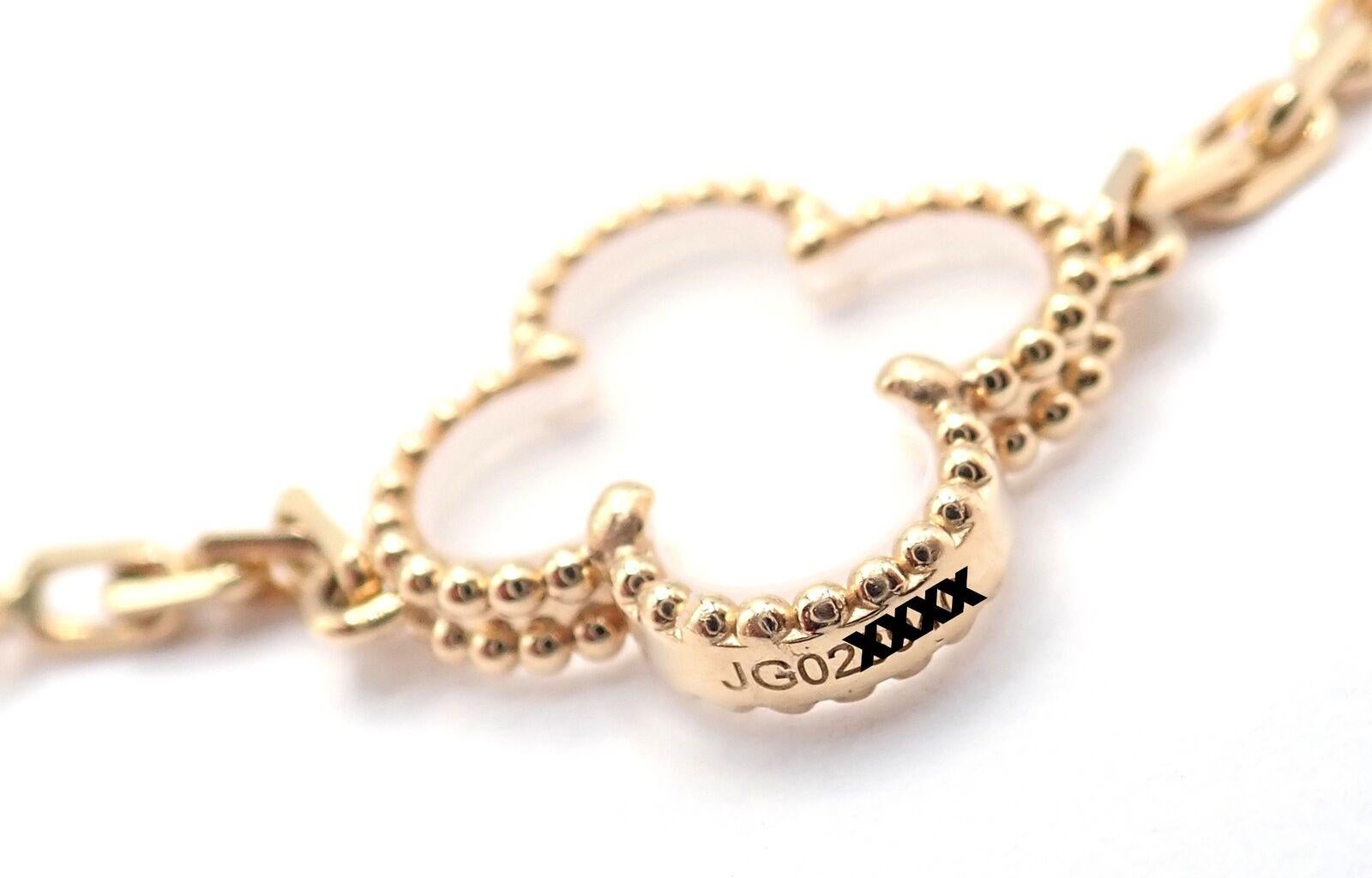 Van Cleef & Arpels Collana vintage Alhambra con venti motivi in cristallo di rocca e oro in vendita 4