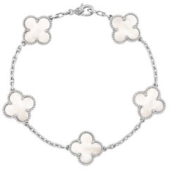 Van Cleef & Arpels Bracelet Vintage Alhambra en or blanc avec 5 motifs en perles et cristaux