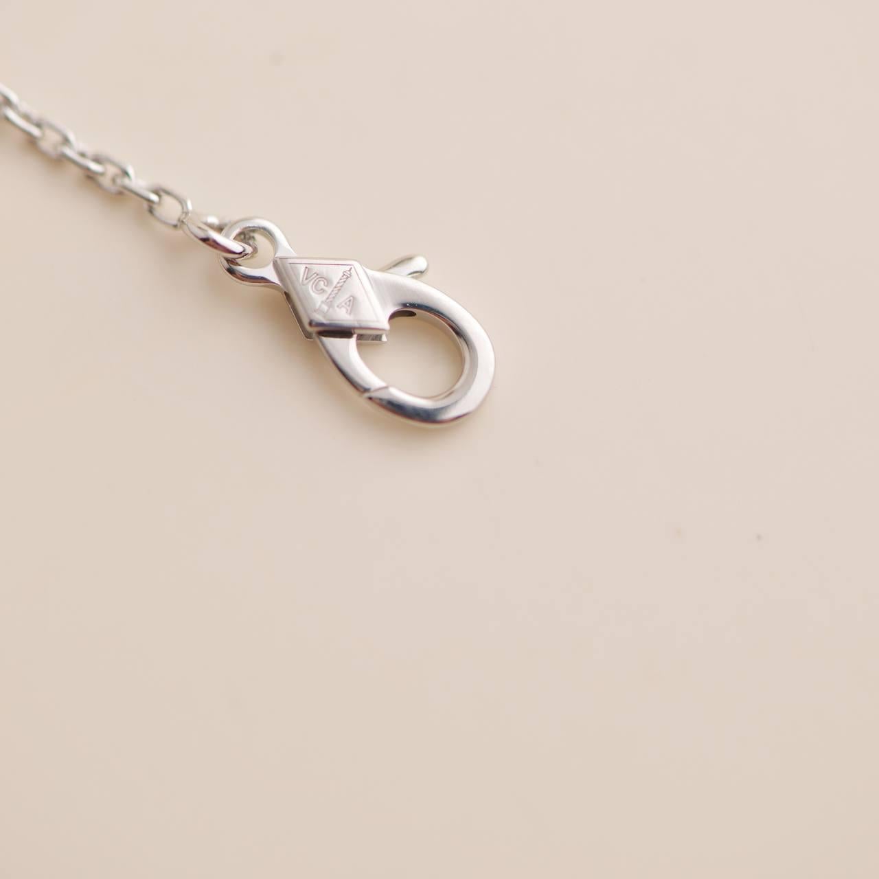 Van Cleef & Arpels Vintage Alhambra White Gold Diamond Paved Pendant Necklace In Excellent Condition In Banbury, GB