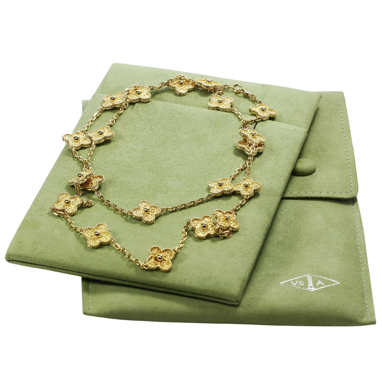 Van Cleef & Arpels Vintage Alhambra Gelbgold lange Halskette mit 20 Motiven Damen